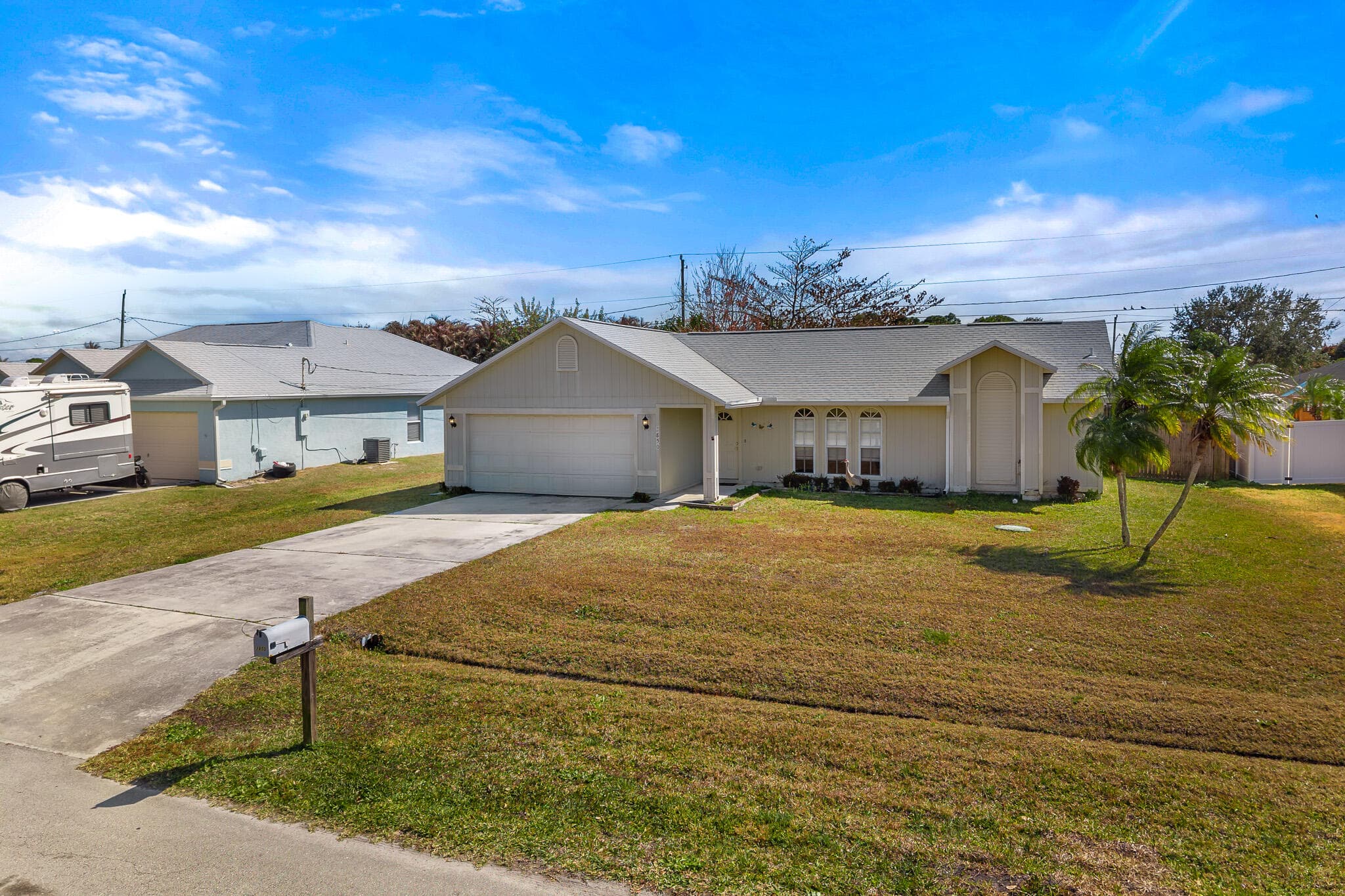 2850 SE Buccaneer Circle, Port St. Lucie, FL 34952 — photo 2 of 49