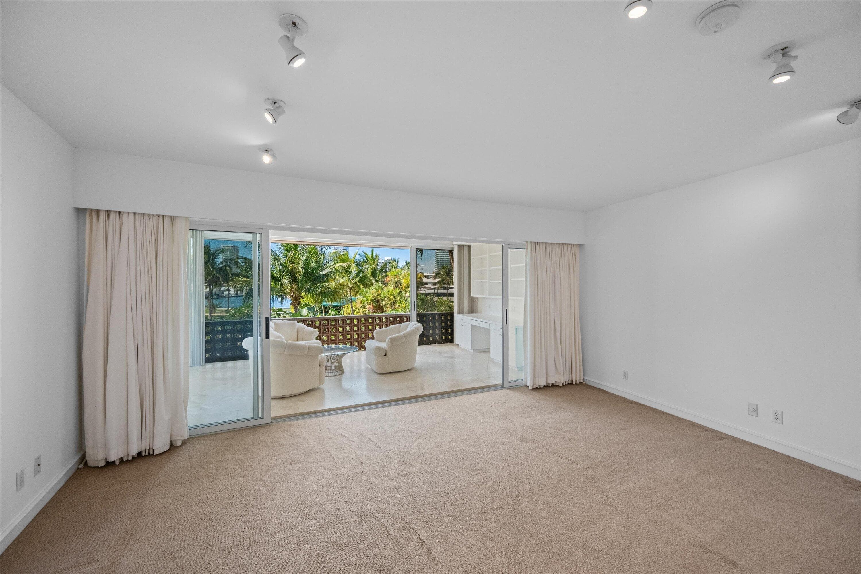 369 S Lake Drive 2e, Palm Beach, FL 33480 — photo 13 of 25