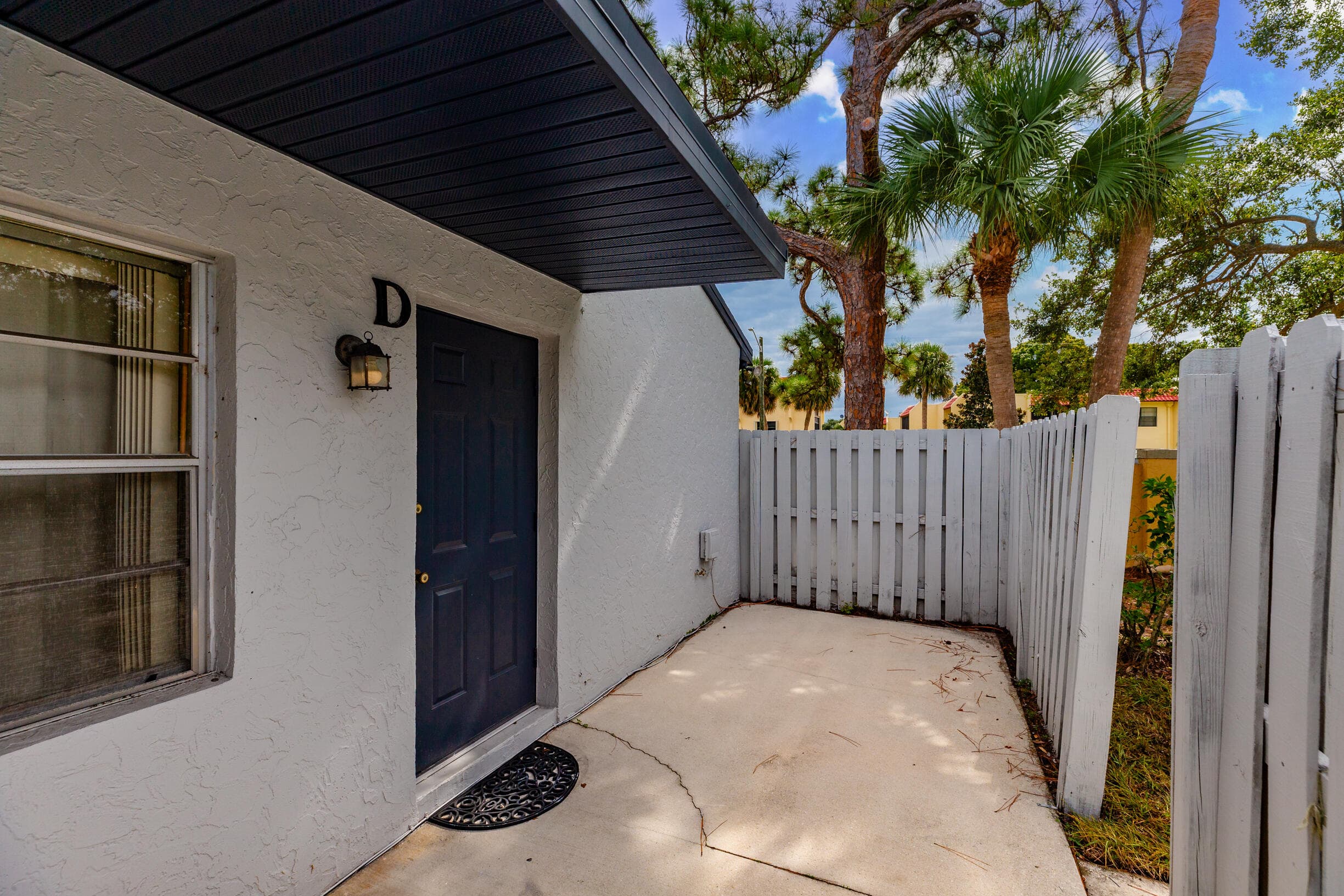 2007 Oleander Boulevard Apt D, Fort Pierce, FL 34950 — photo 8 of 41