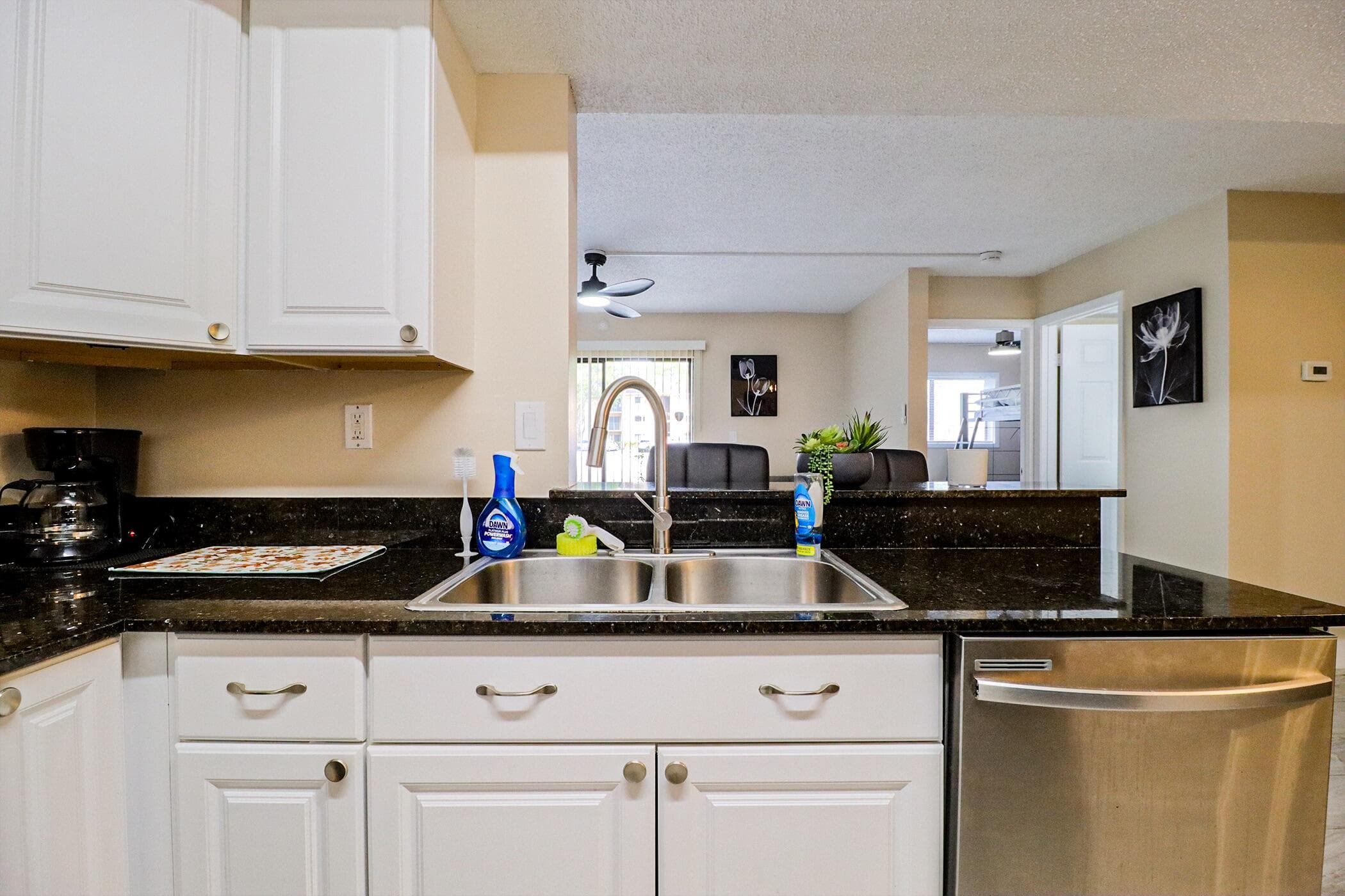 450 Palm Circle 106, Pembroke Pines, FL 33025 — photo 26 of 87
