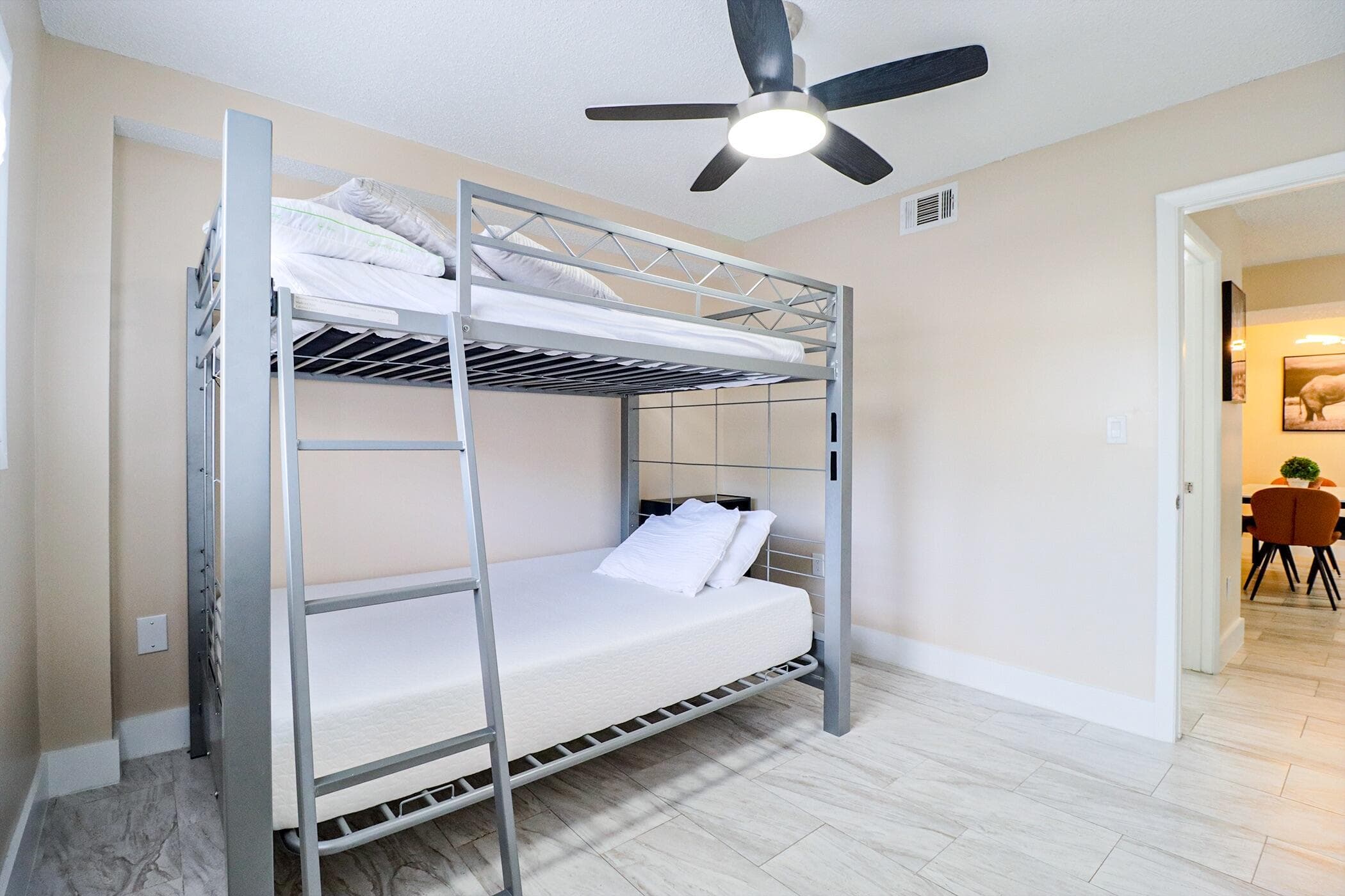 450 Palm Circle 106, Pembroke Pines, FL 33025 — photo 33 of 87