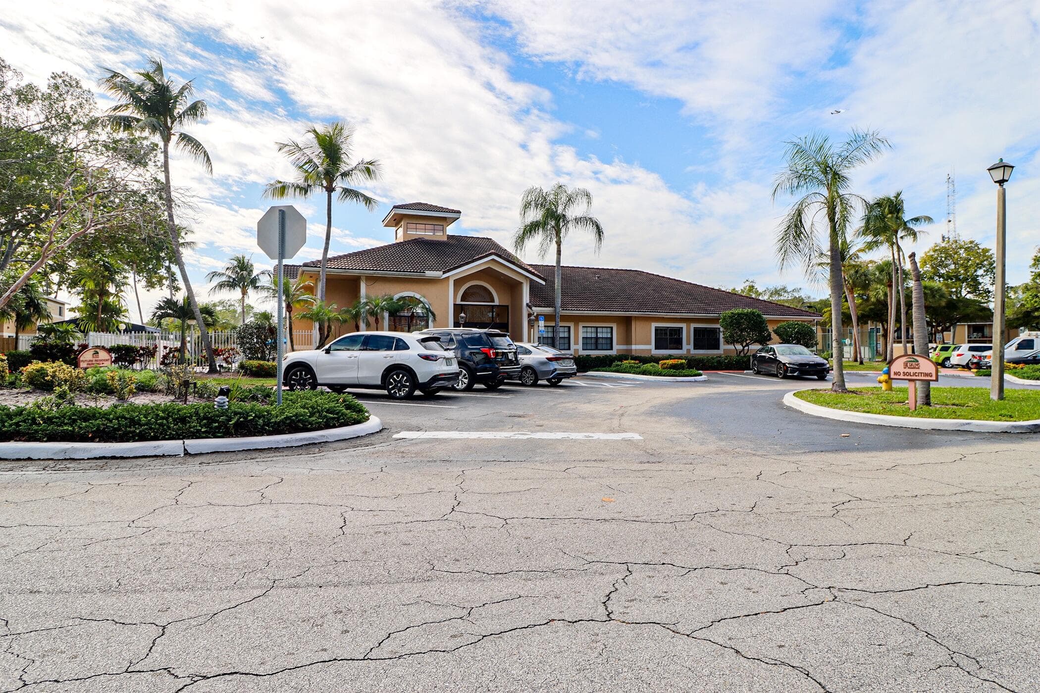 450 Palm Circle 106, Pembroke Pines, FL 33025 — photo 54 of 87
