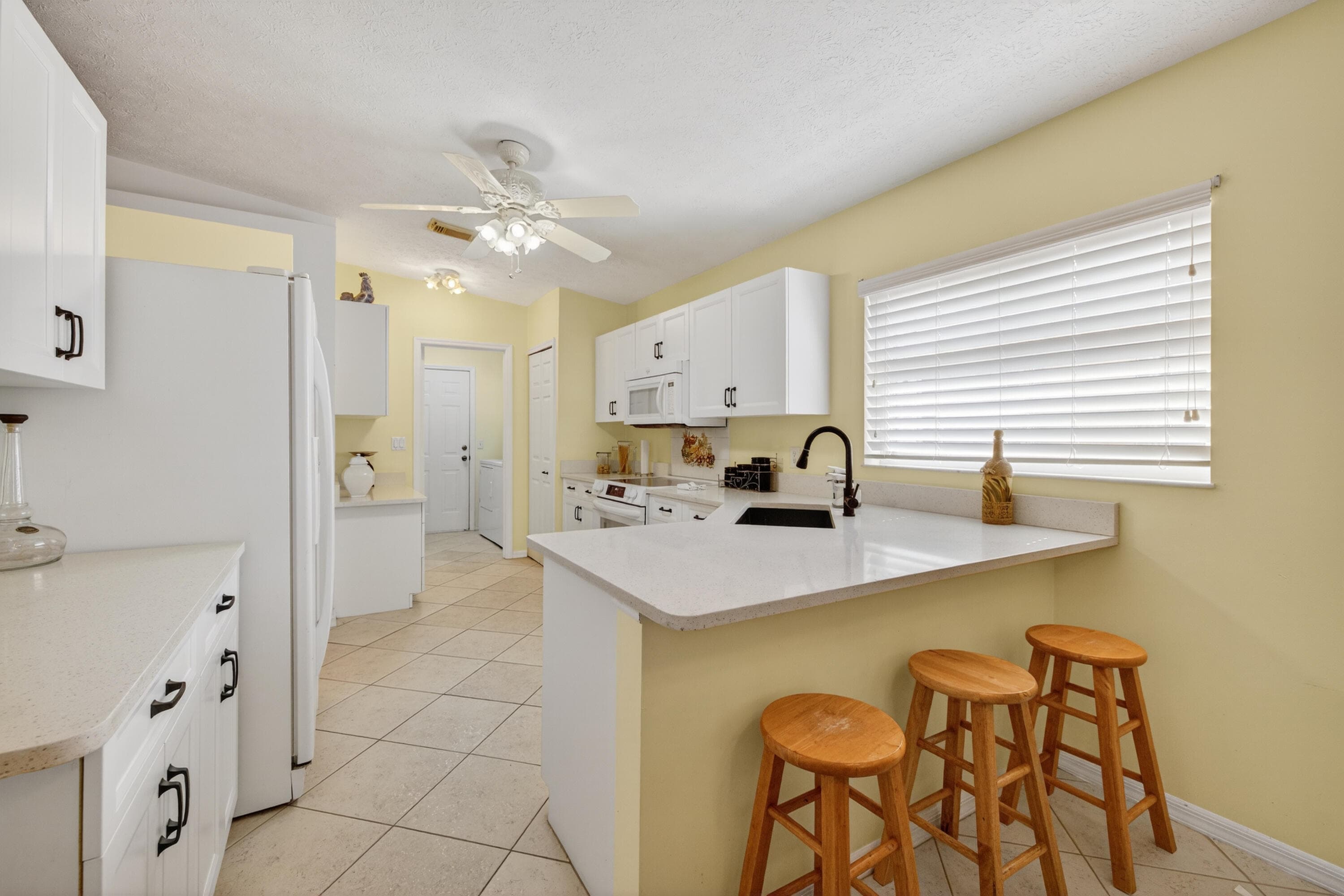6737 Campanilla, Fort Pierce, FL 34951 — photo 8 of 41