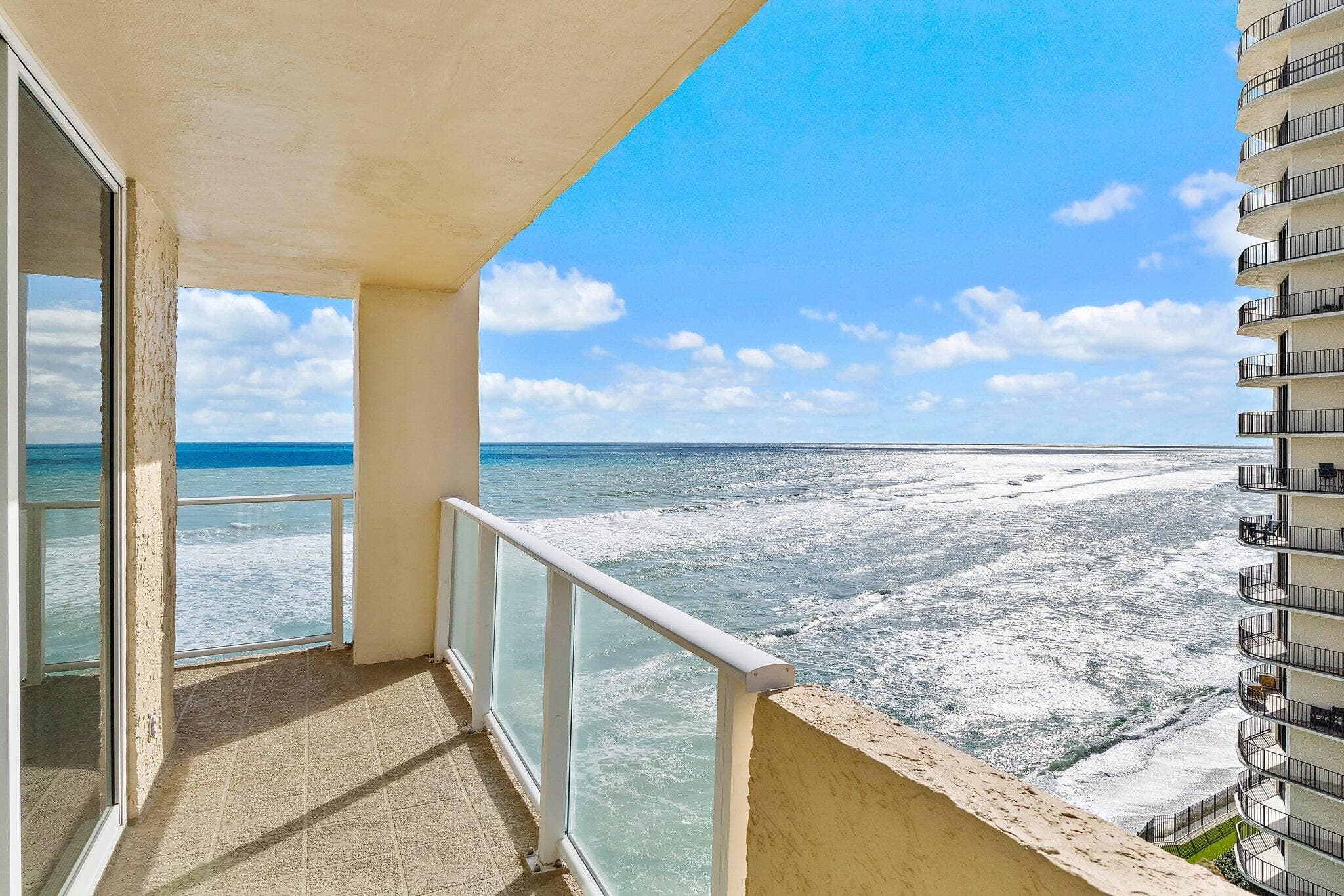 5440 N Ocean Drive 907, Singer Island, FL 33404 — photo