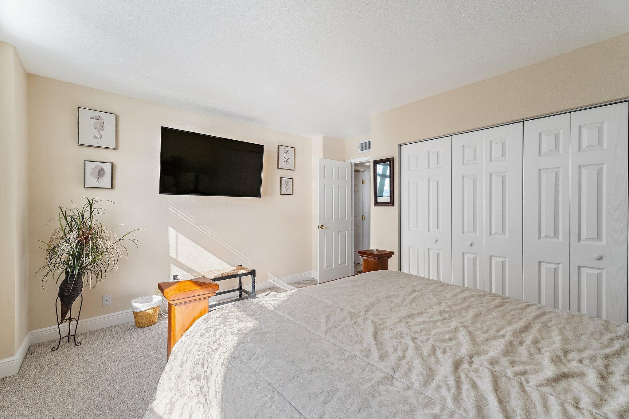 5440 N Ocean Drive 907, Singer Island, FL 33404 — photo 31 of 77