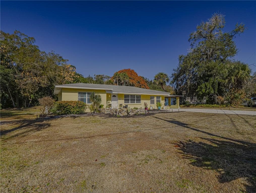 2049 50th Avenue, Vero Beach, FL 32966 — photo 29 of 31