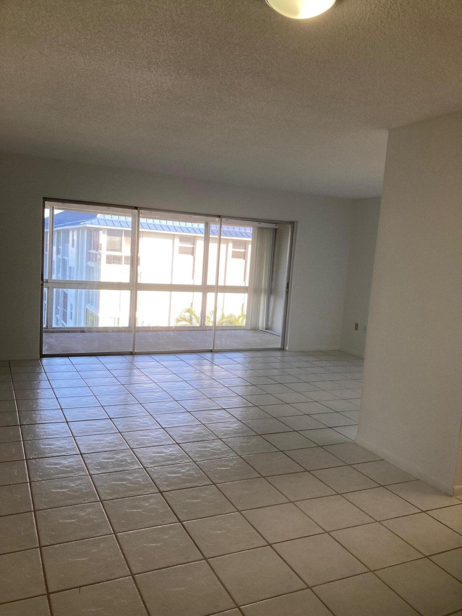 2936 Lake Shore Drive 409, Riviera Beach, FL 33404 — photo 3 of 10