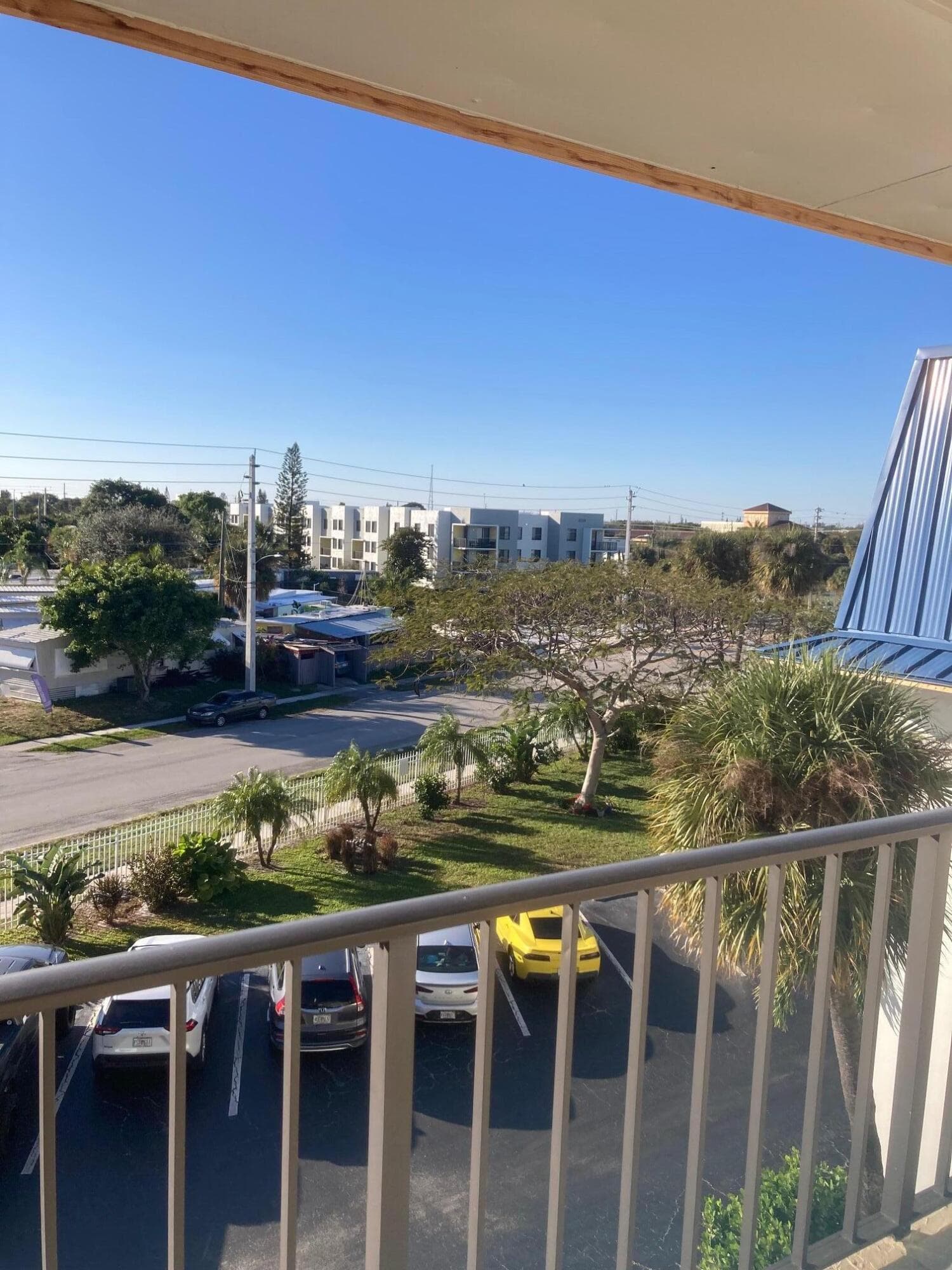 2936 Lake Shore Drive 409, Riviera Beach, FL 33404 — photo 10 of 10