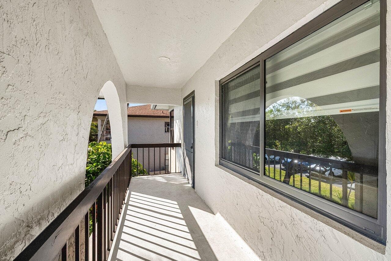 13921 Royal Palm Court B, Delray Beach, FL 33484 — photo 3 of 44