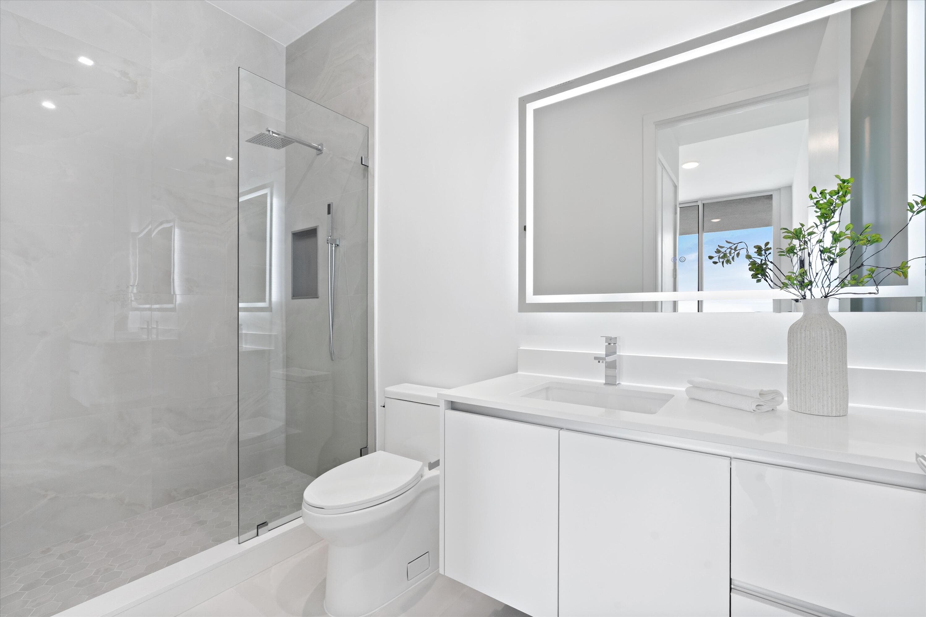 220 S Lake Shore Drive 2305, Lake Park, FL 33403 — photo 21 of 63