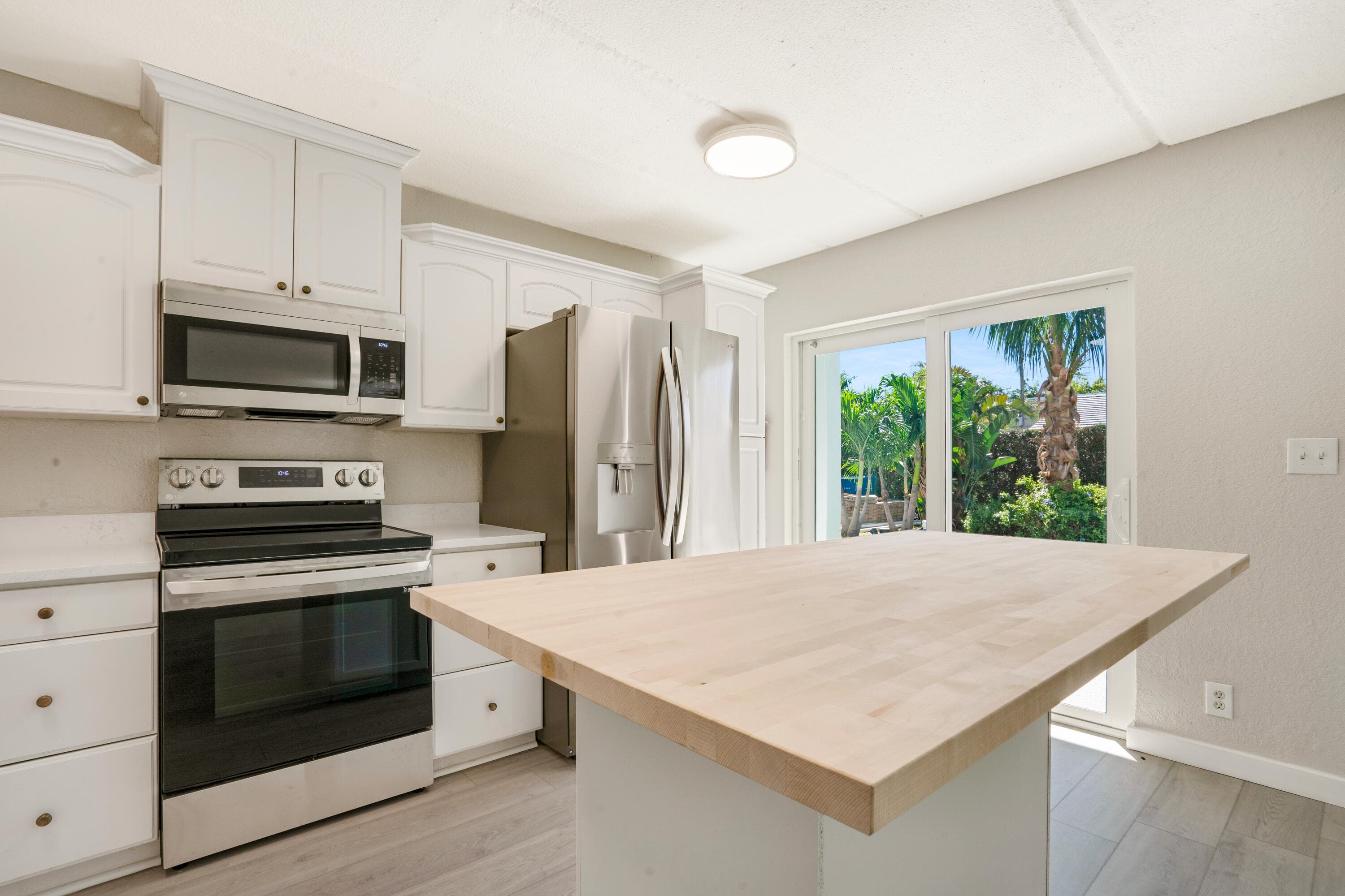 2649 Lake Drive 1, Singer Island, FL 33404 — photo 40 of 60