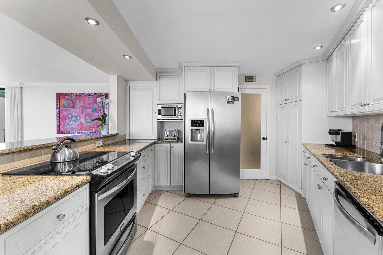 5420 N Ocean Drive 1605, Singer Island, FL 33404 — photo 13 of 55