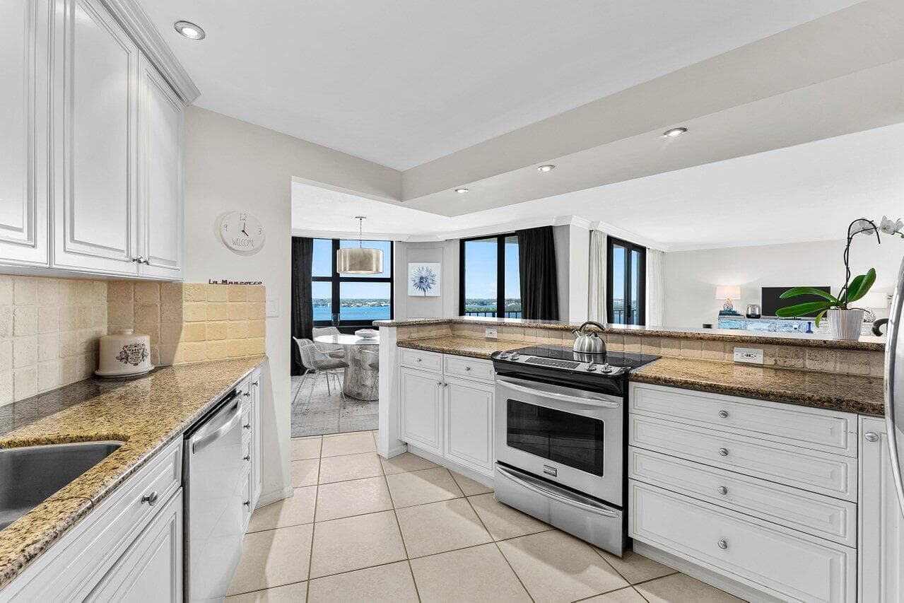 5420 N Ocean Drive 1605, Singer Island, FL 33404 — photo 14 of 55