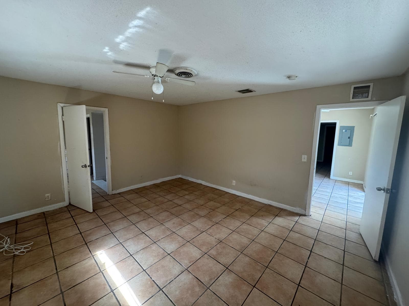 1430 N Stacy Street N 1, West Palm Beach, FL 33417 — photo 4 of 8