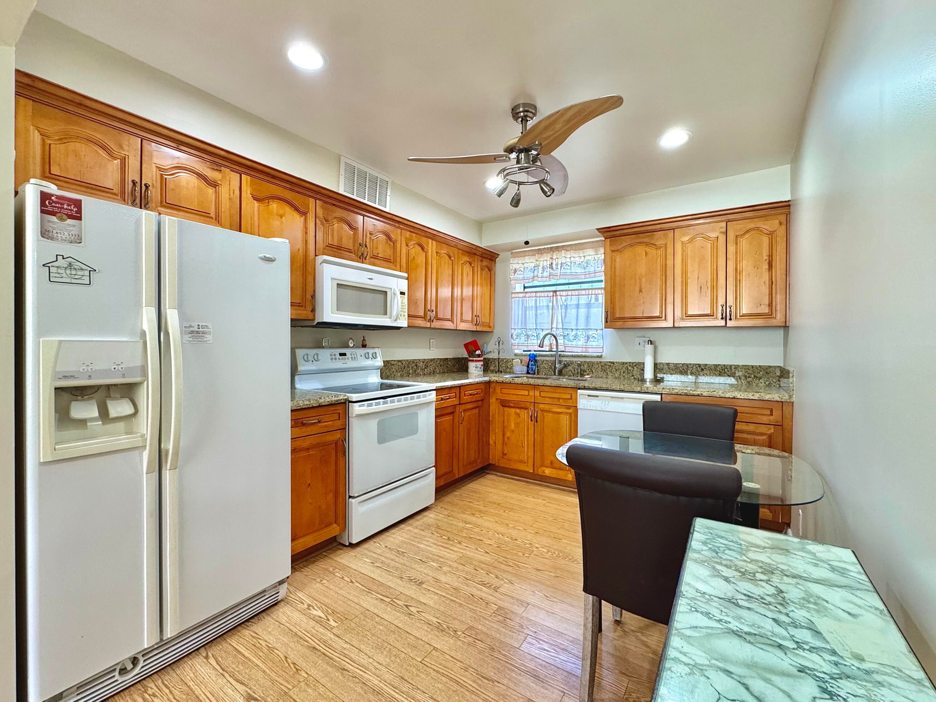 565 Piedmont L, Delray Beach, FL 33484 — photo 5 of 37