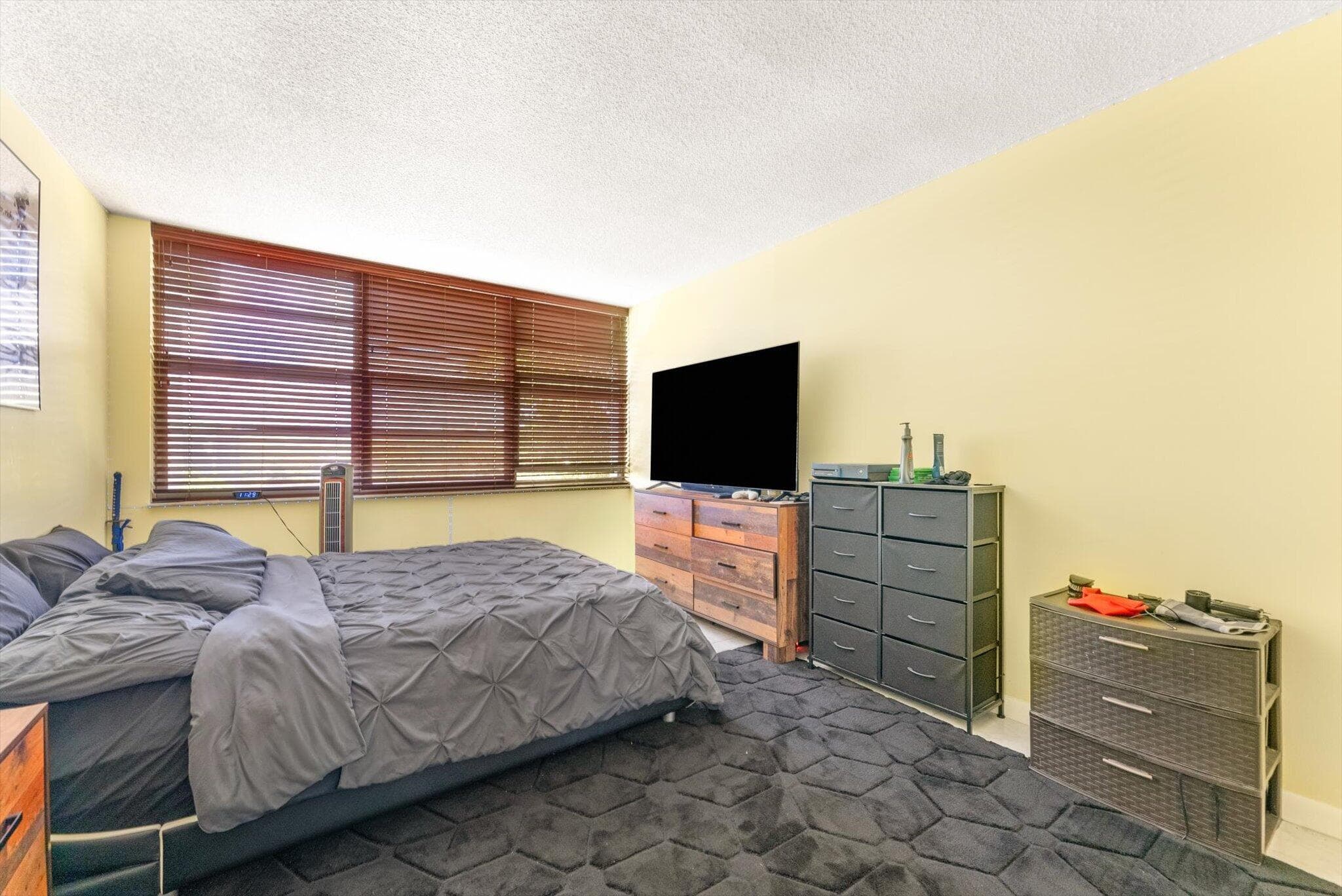 2751 Taft Street 403, Hollywood, FL 33020 — photo 10 of 30