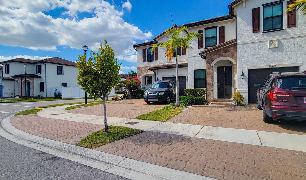 10902 W 33rd Way, Hialeah, FL 33018 — photo 3 of 121