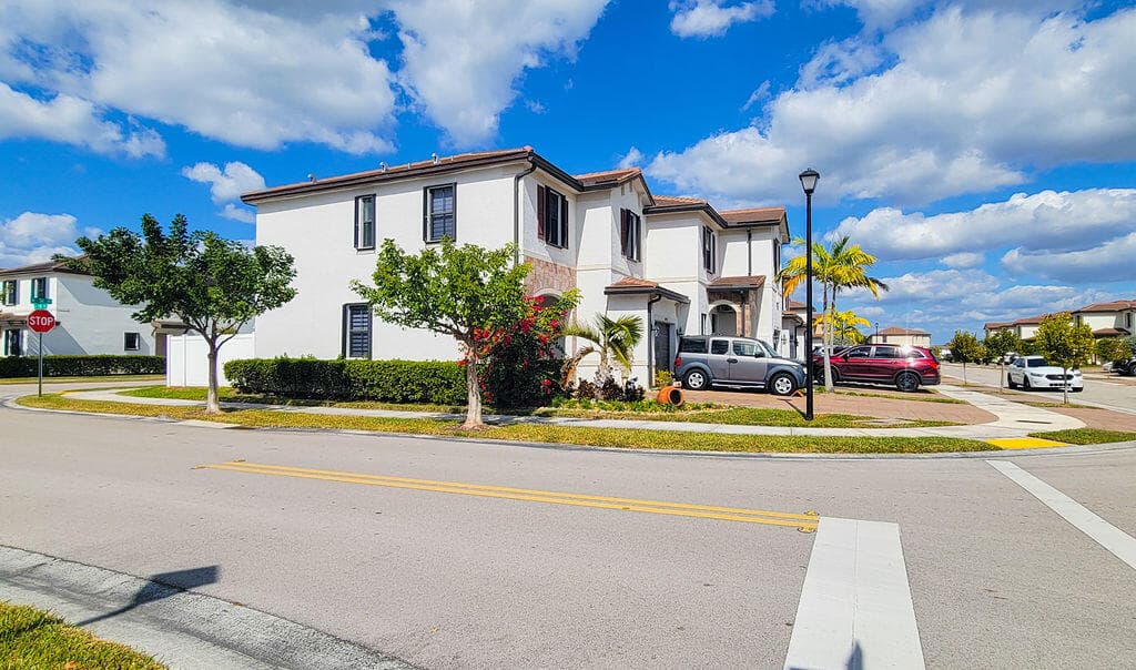 10902 W 33rd Way, Hialeah, FL 33018 — photo 6 of 121