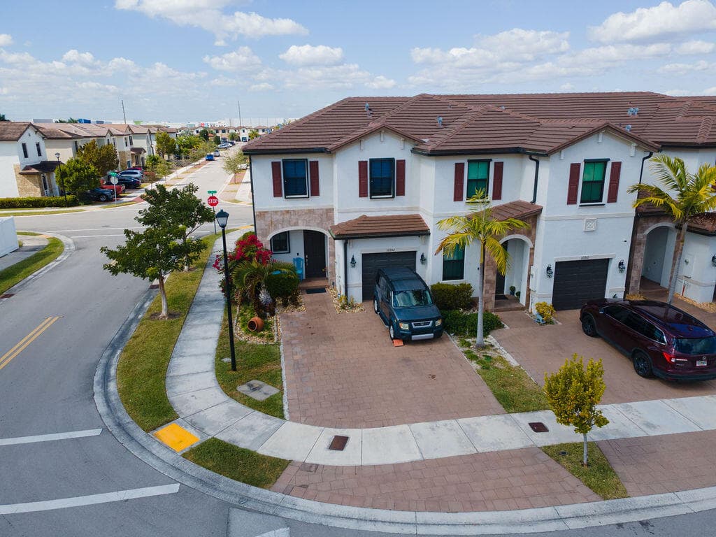 10902 W 33rd Way, Hialeah, FL 33018 — photo 97 of 121