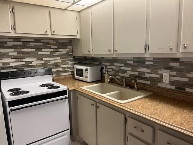300 Windsor M, West Palm Beach, FL 33417 — photo 7 of 15