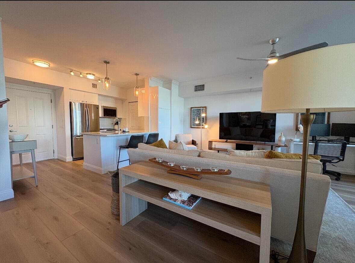 600 S Dixie Highway 254, West Palm Beach, FL 33401 — photo 5 of 17