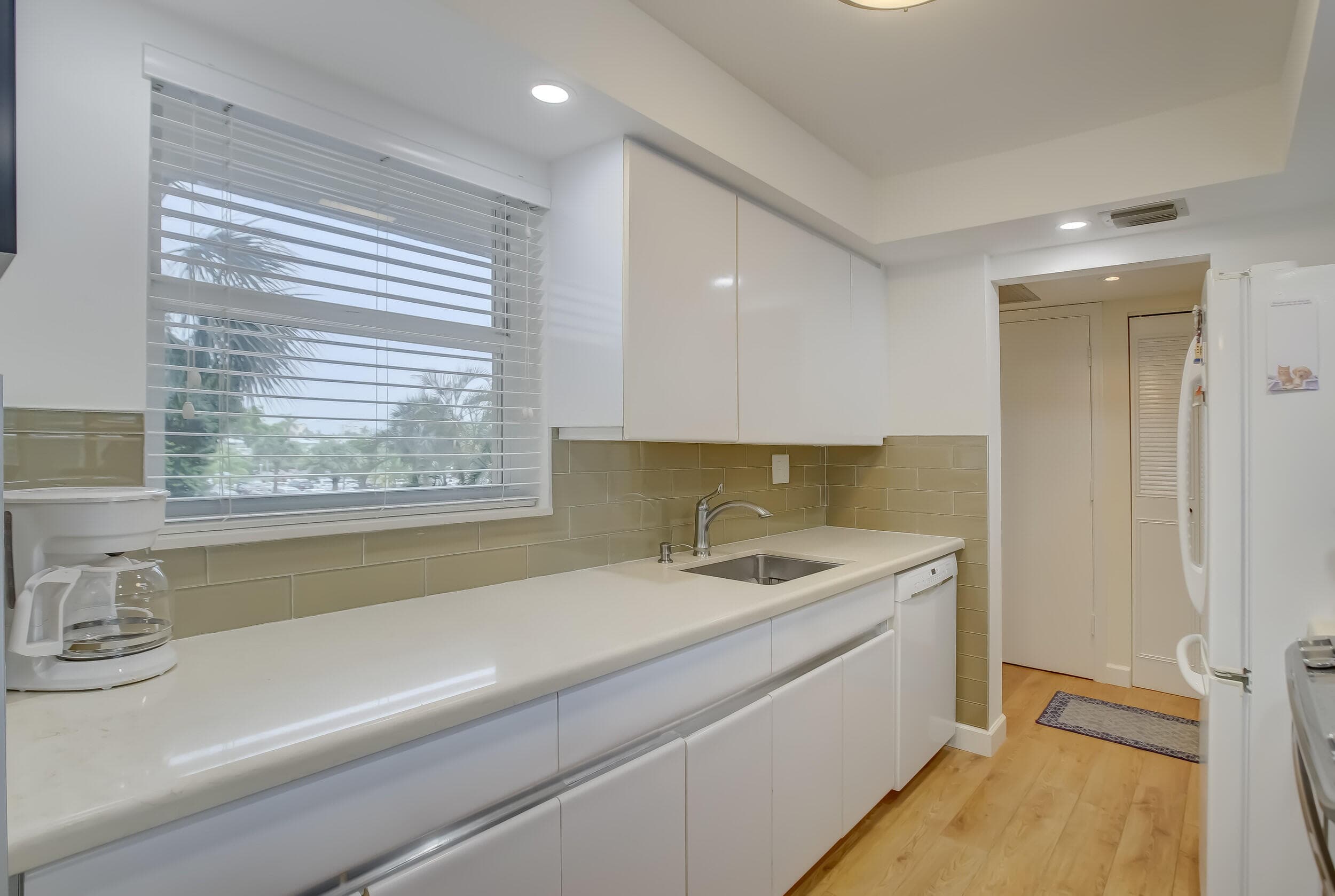 801 S Federal Highway 308, Pompano Beach, FL 33062 — photo 16 of 61