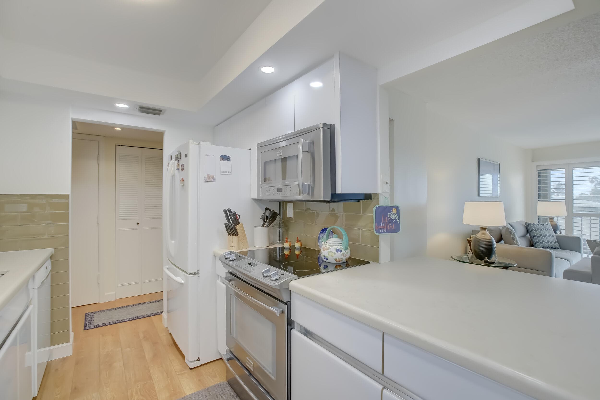 801 S Federal Highway 308, Pompano Beach, FL 33062 — photo 17 of 61