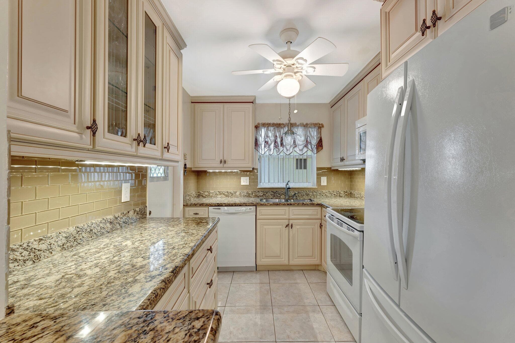 806 SE 7th Street 201, Deerfield Beach, FL 33441 — photo 10 of 23