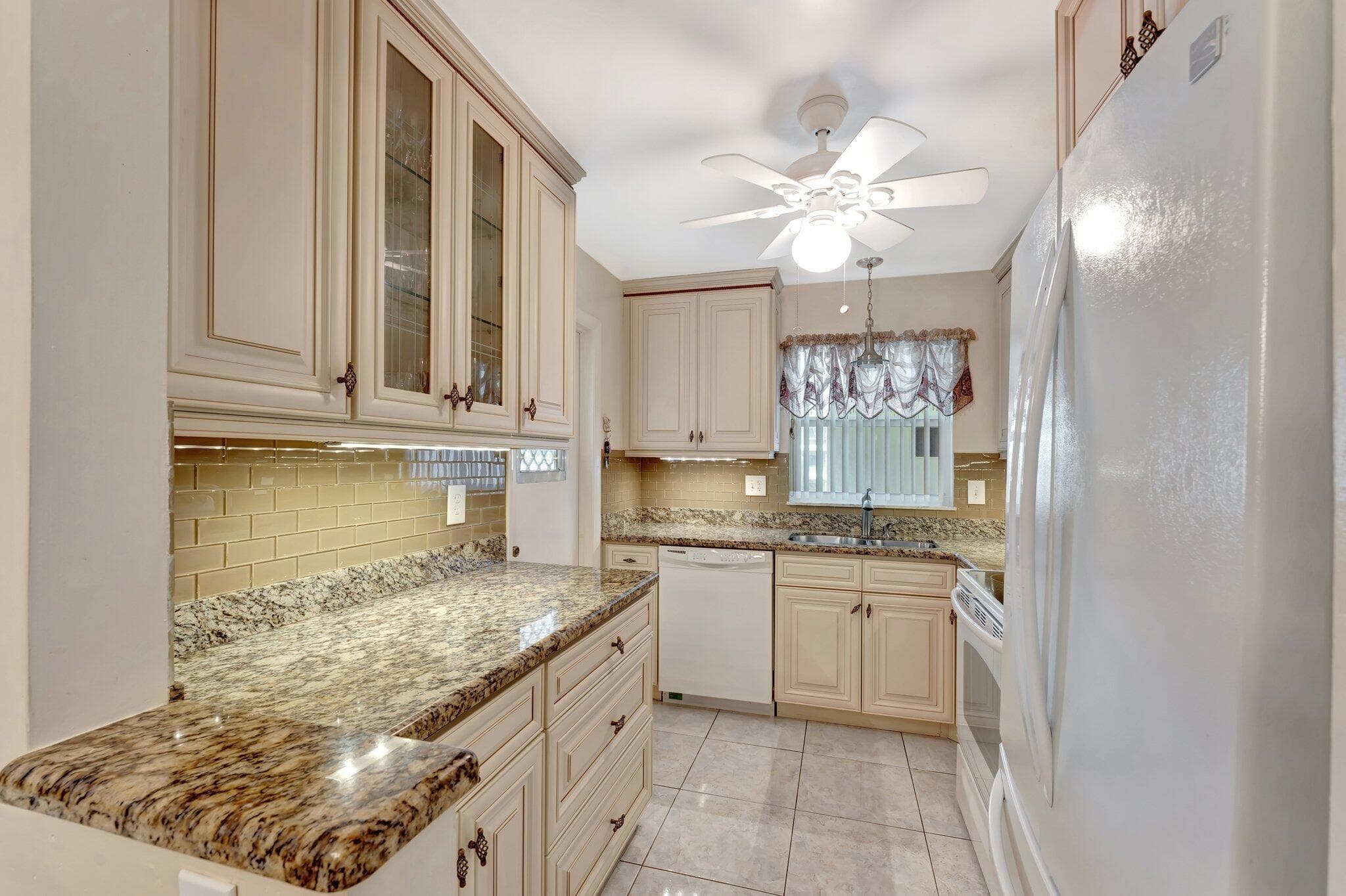 806 SE 7th Street 201, Deerfield Beach, FL 33441 — photo 11 of 23