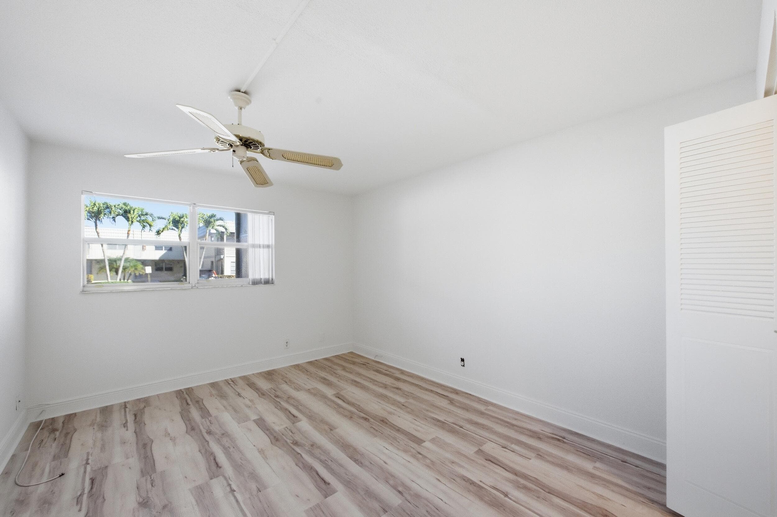 452 Brittany J, Delray Beach, FL 33446 — photo 9 of 50