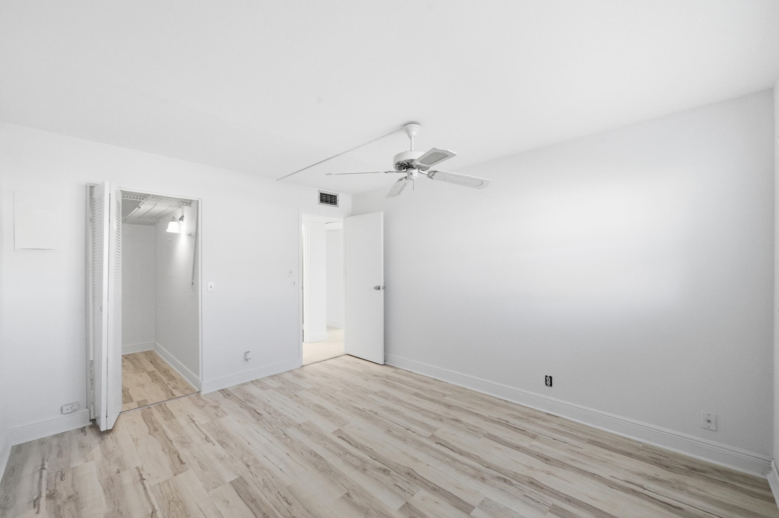 452 Brittany J, Delray Beach, FL 33446 — photo 11 of 50