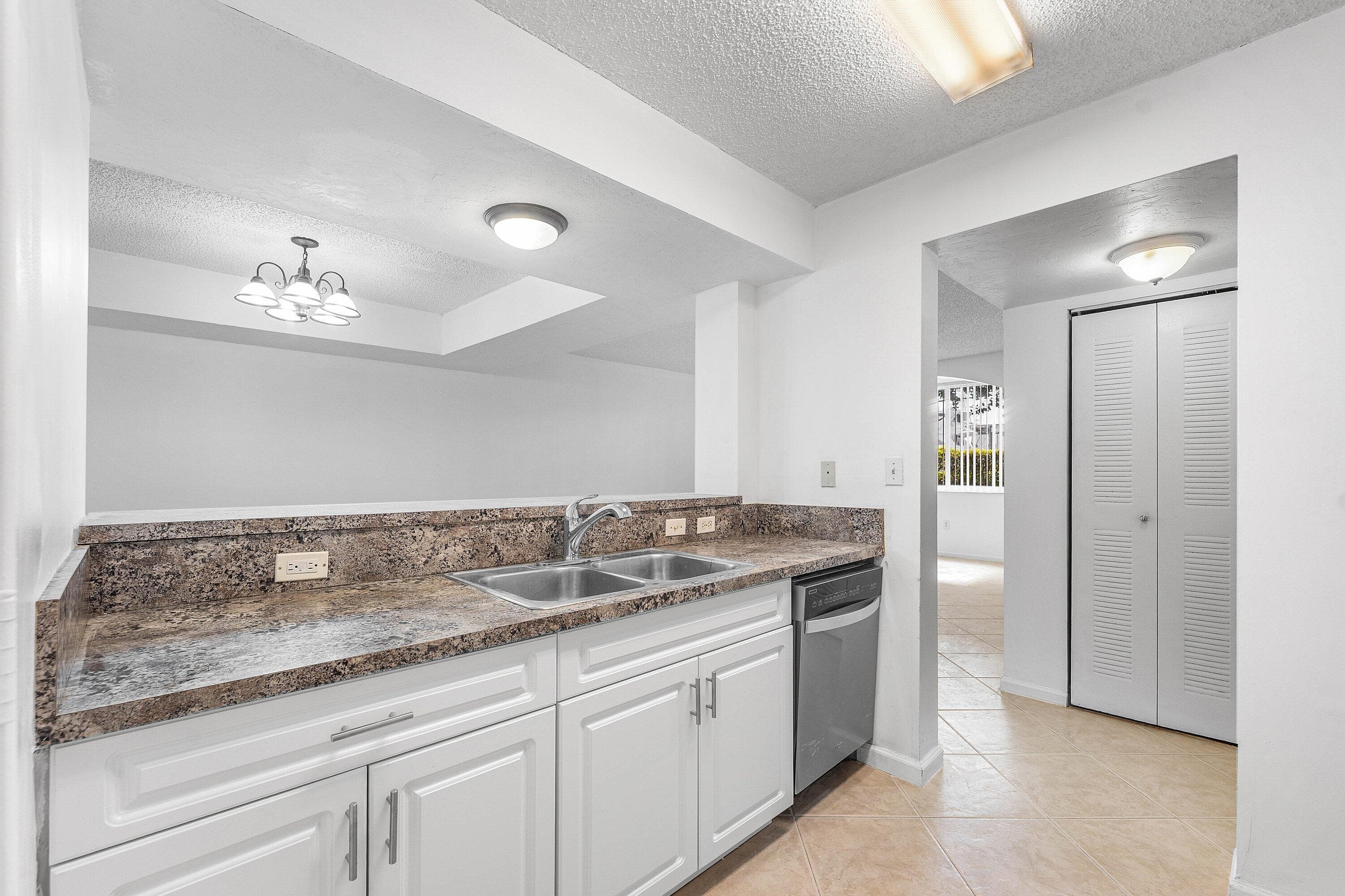 900 Scotia Drive 102, Hypoluxo, FL 33462 — photo 18 of 48