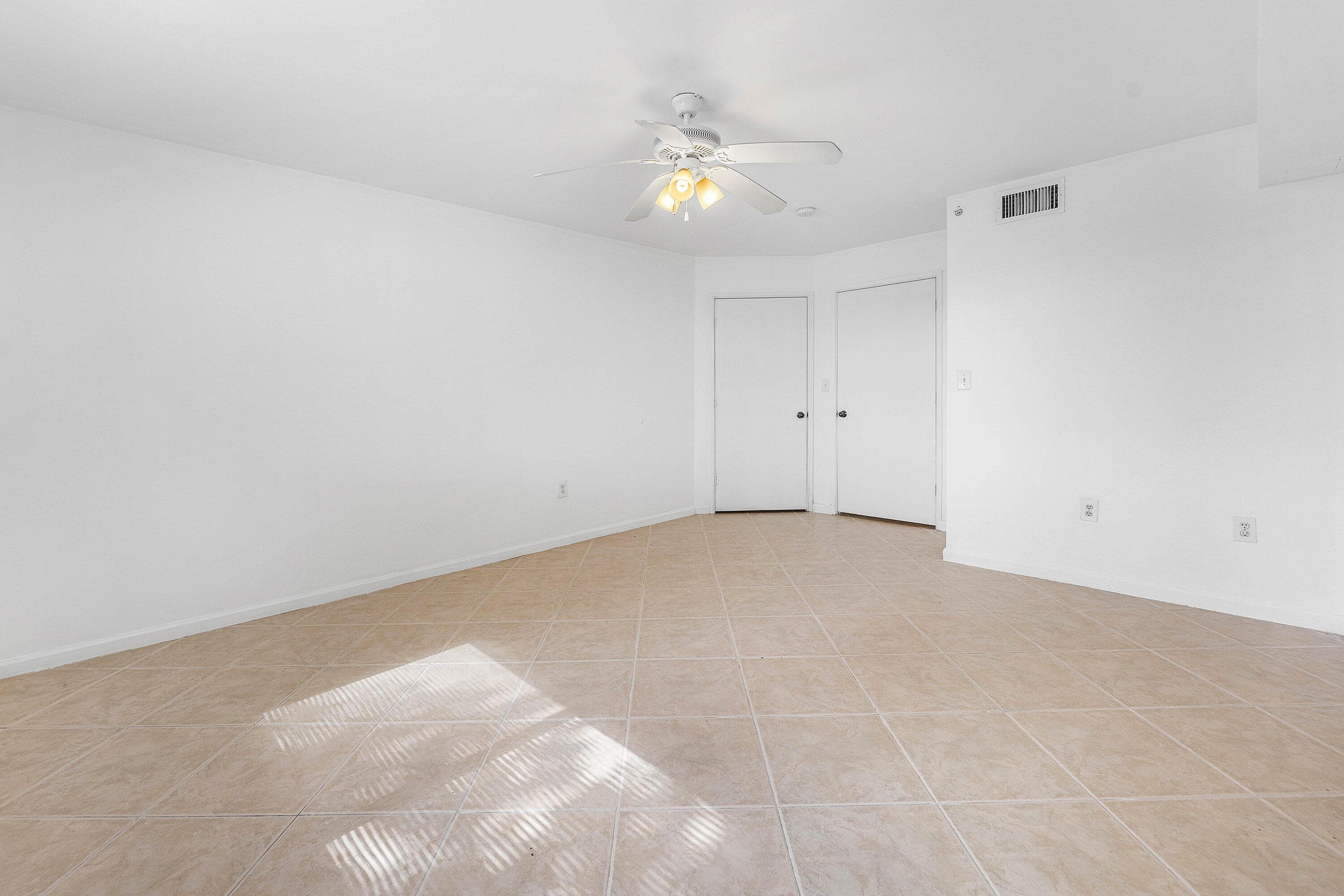 900 Scotia Drive 102, Hypoluxo, FL 33462 — photo 6 of 48