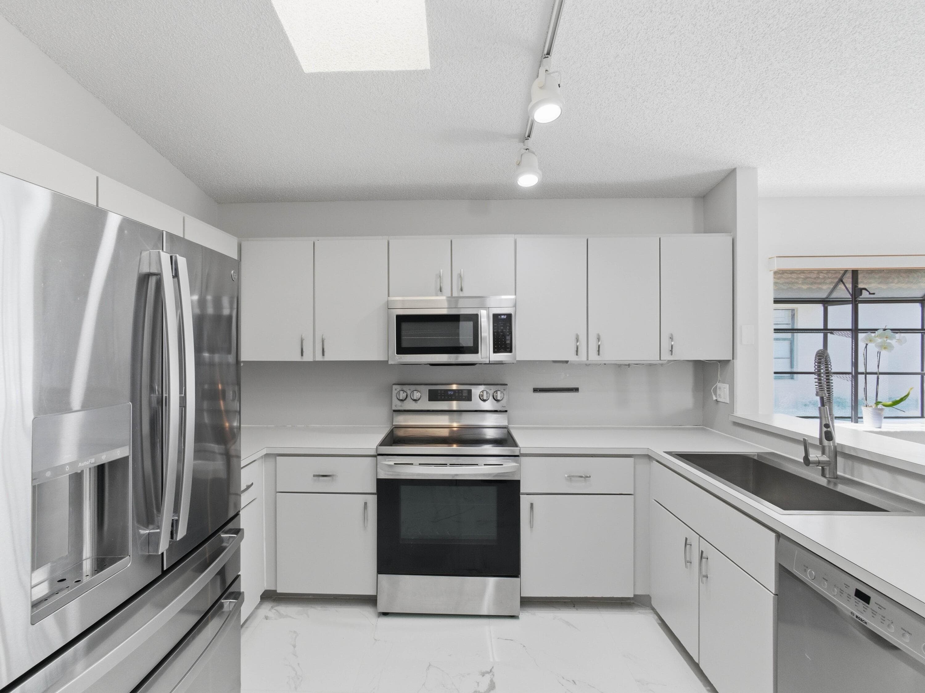 8901 Boatswain Drive, Boynton Beach, FL 33436 — photo 14 of 52