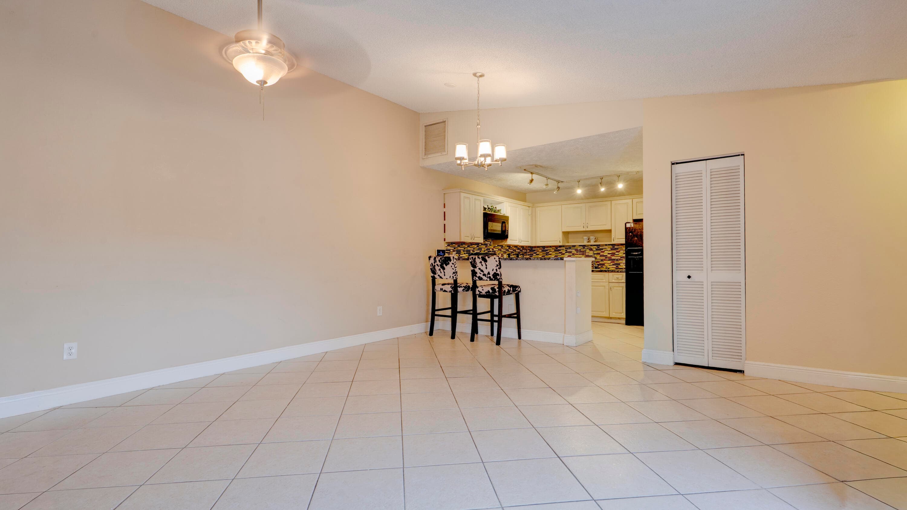 4782 Sunny Palm Circle D, West Palm Beach, FL 33415 — photo 9 of 53