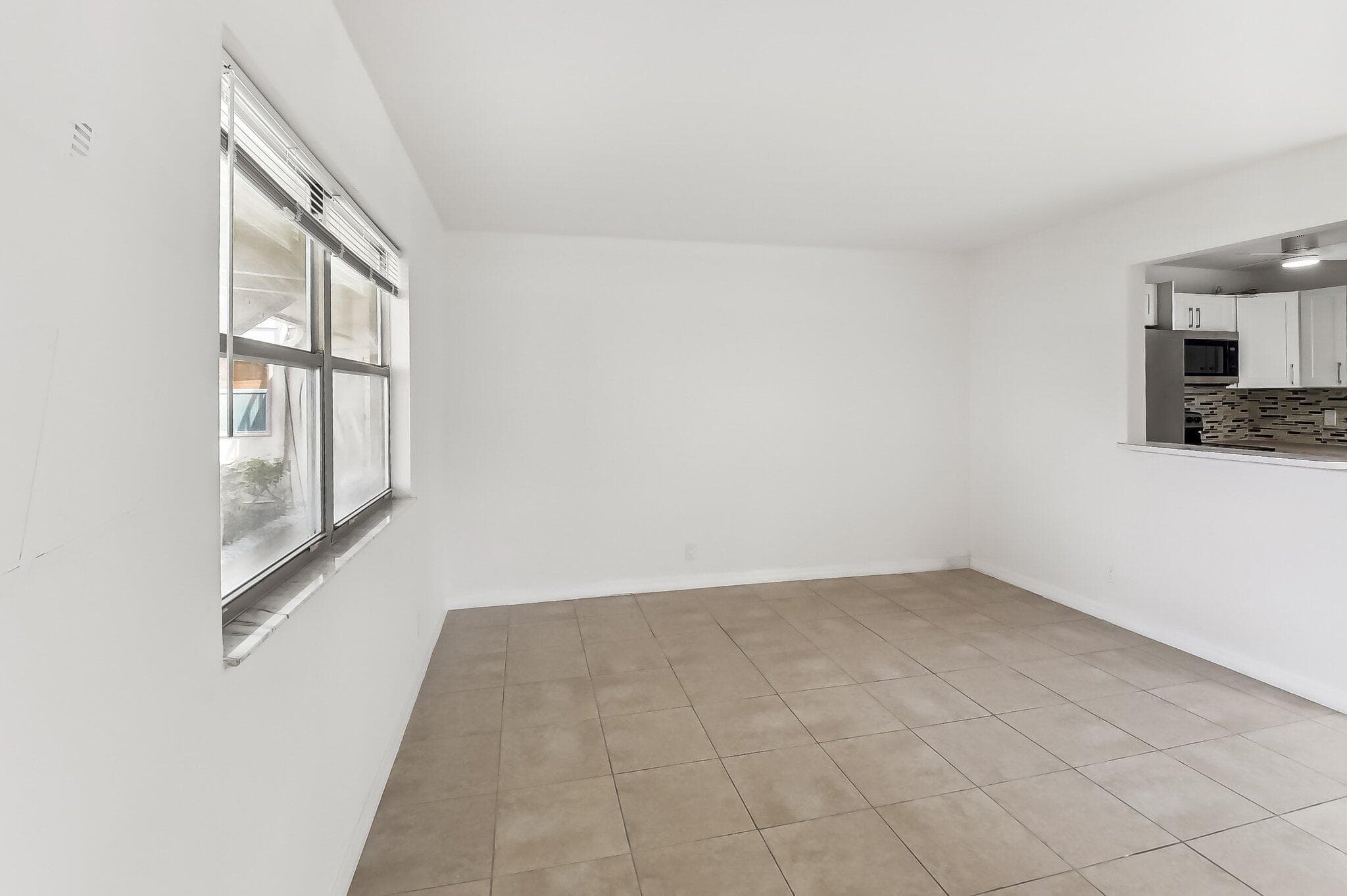 447 Saxony J Way 447-J, Delray Beach, FL 33446 — photo 6 of 26