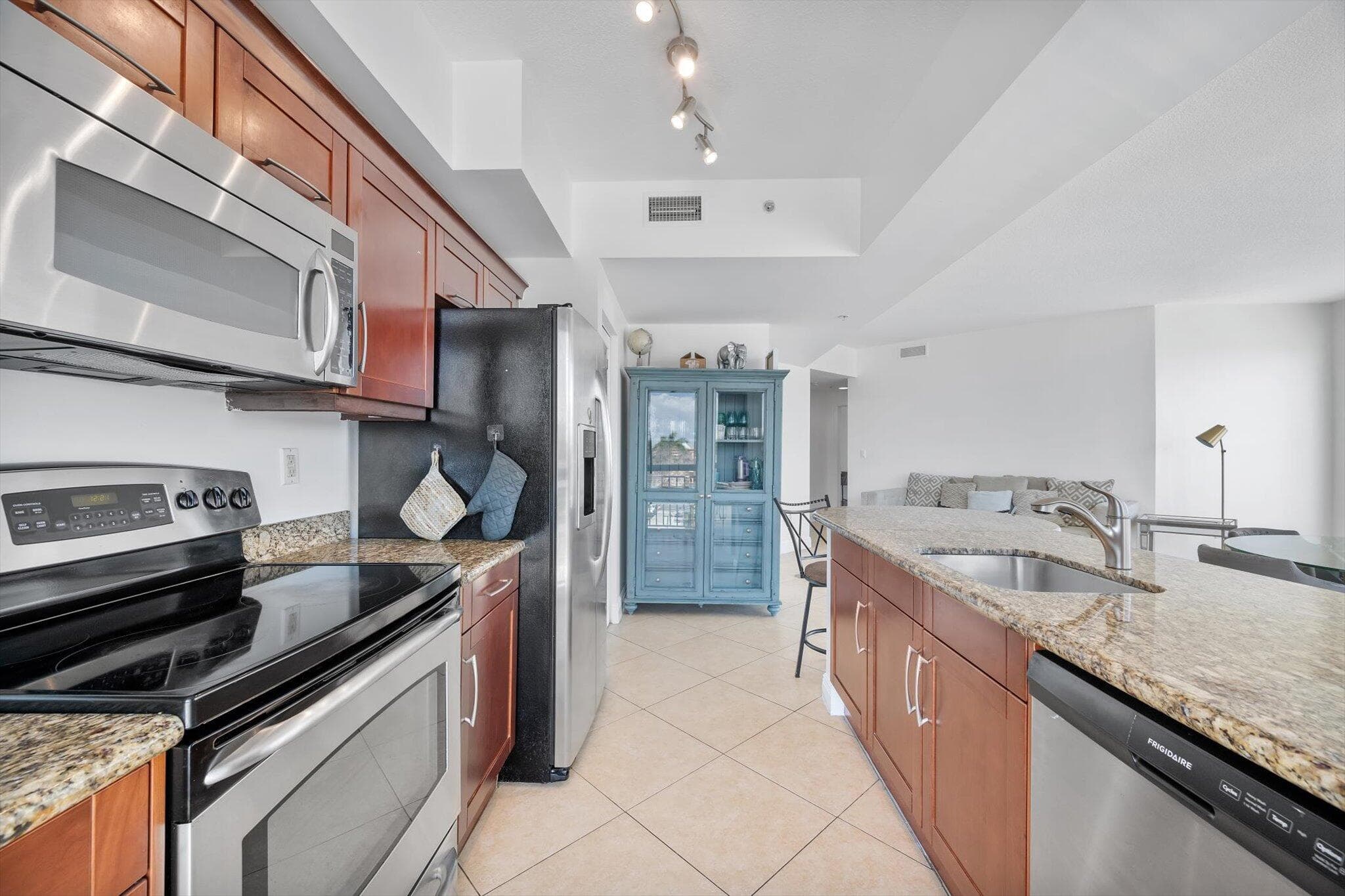 7270 SW 88th Street B203, Miami, FL 33156 — photo 6 of 27