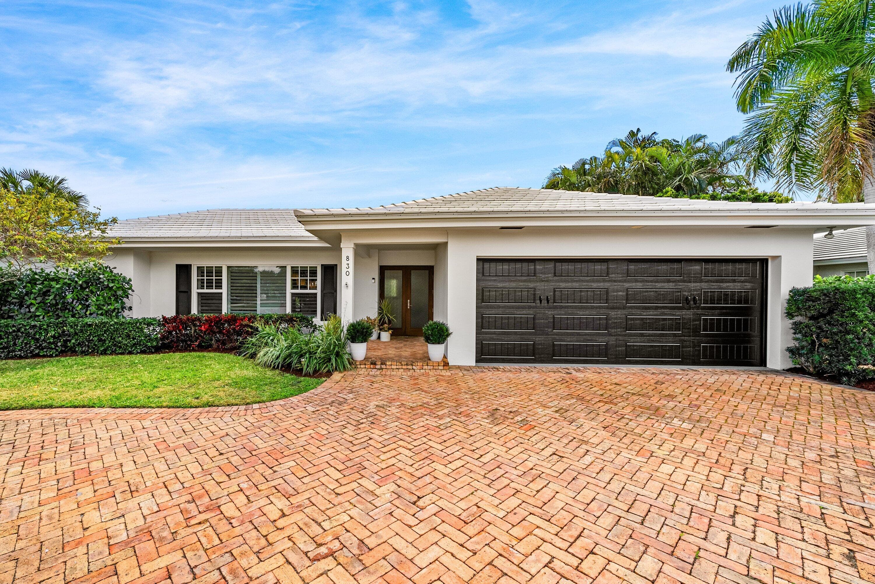 830 Tangerine Way, Gulf Stream, FL 33483 — photo 3 of 37