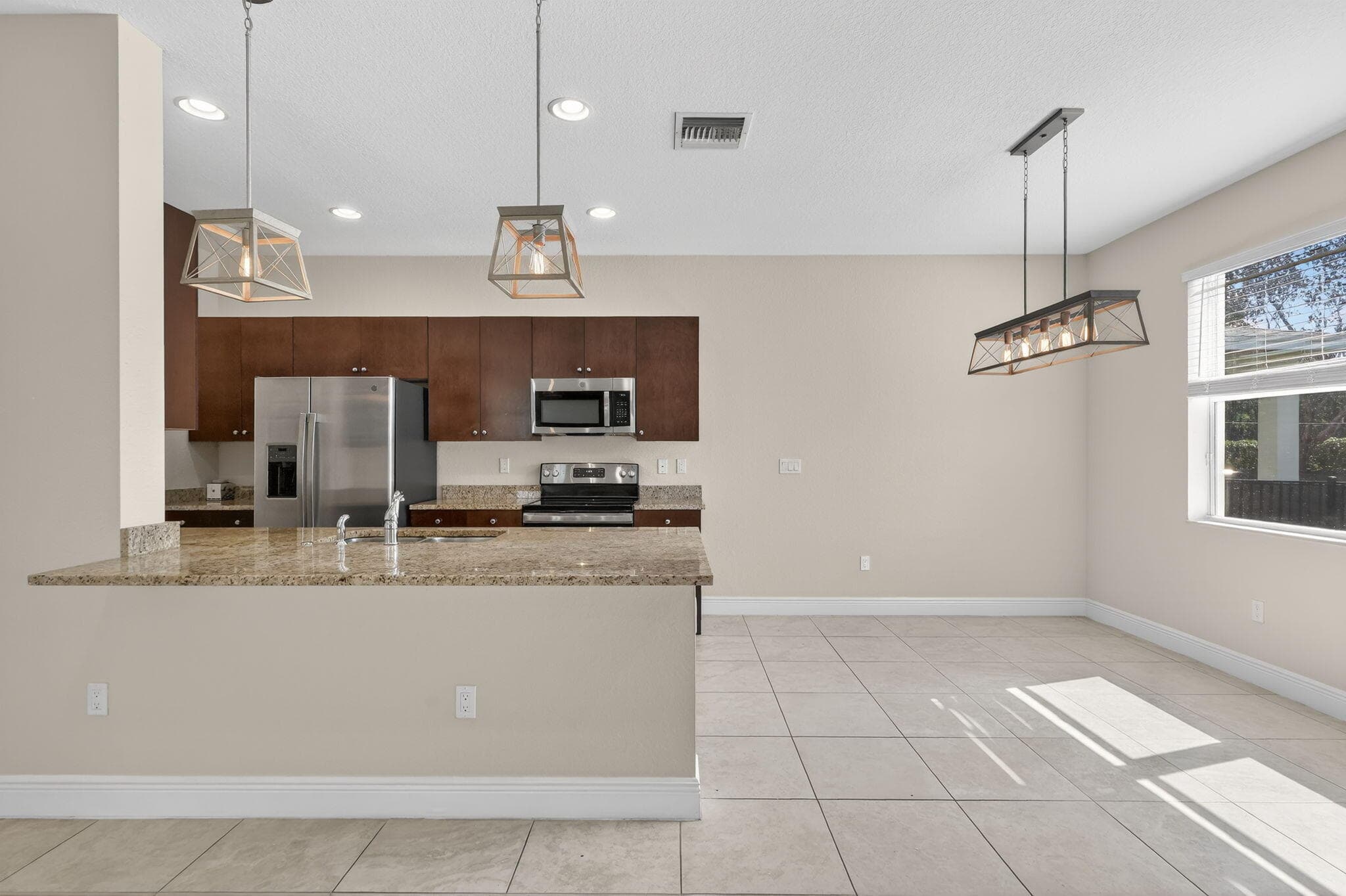 1609 NW Cataluna Cir Circle, Port St. Lucie, FL 34986 — photo 12 of 73