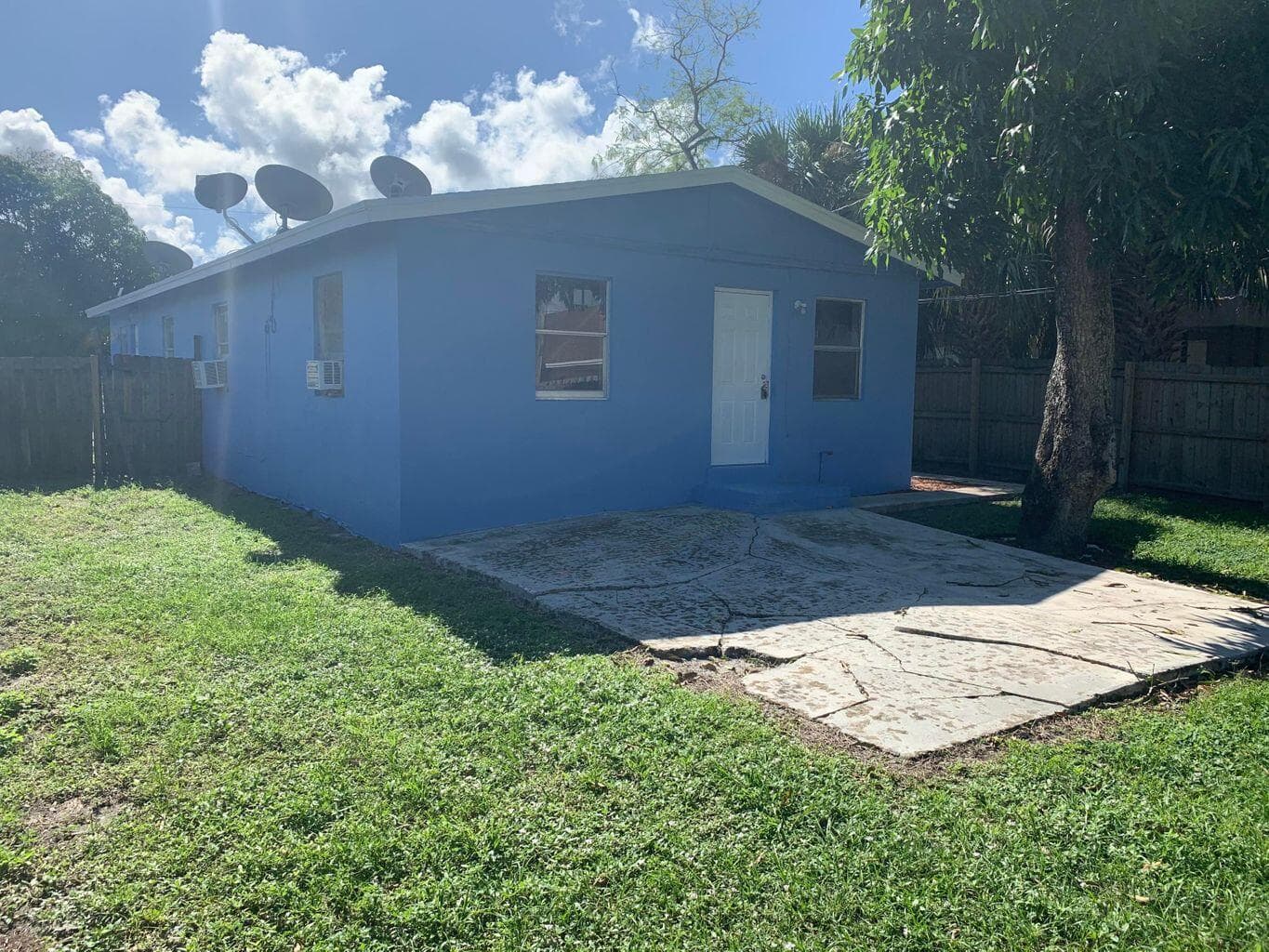 1017 13th Street B, West Palm Beach, FL 33401 — photo 2 of 5