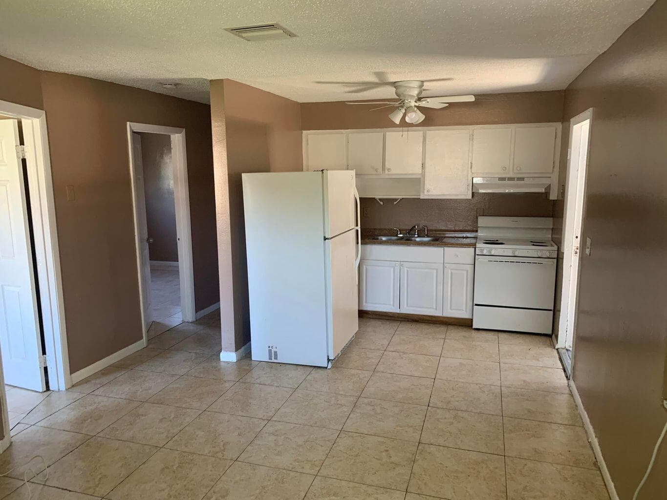 1017 13th Street B, West Palm Beach, FL 33401 — photo 3 of 5