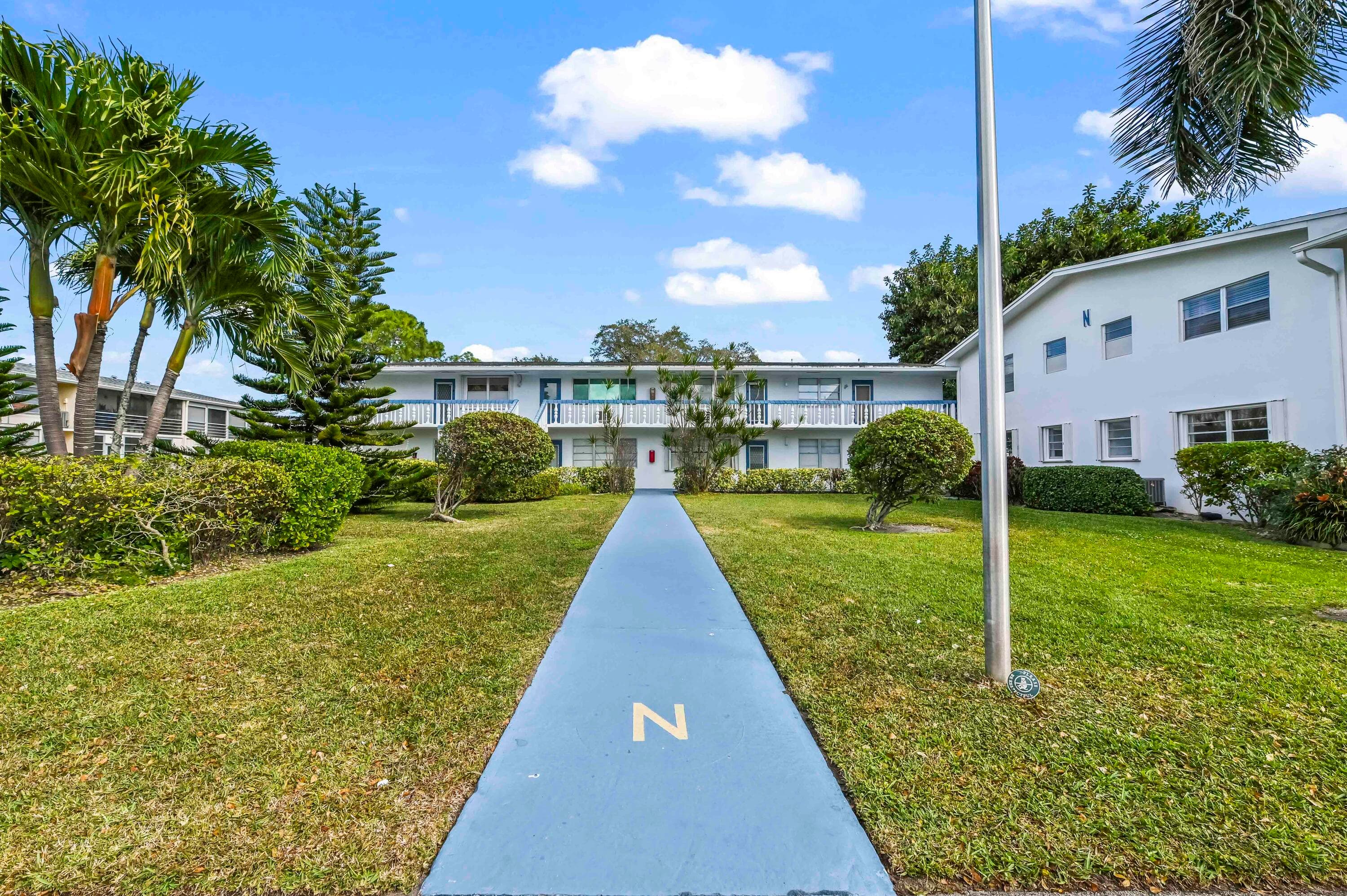 411 Durham N, Deerfield Beach, FL 33442 — photo 1 of 22