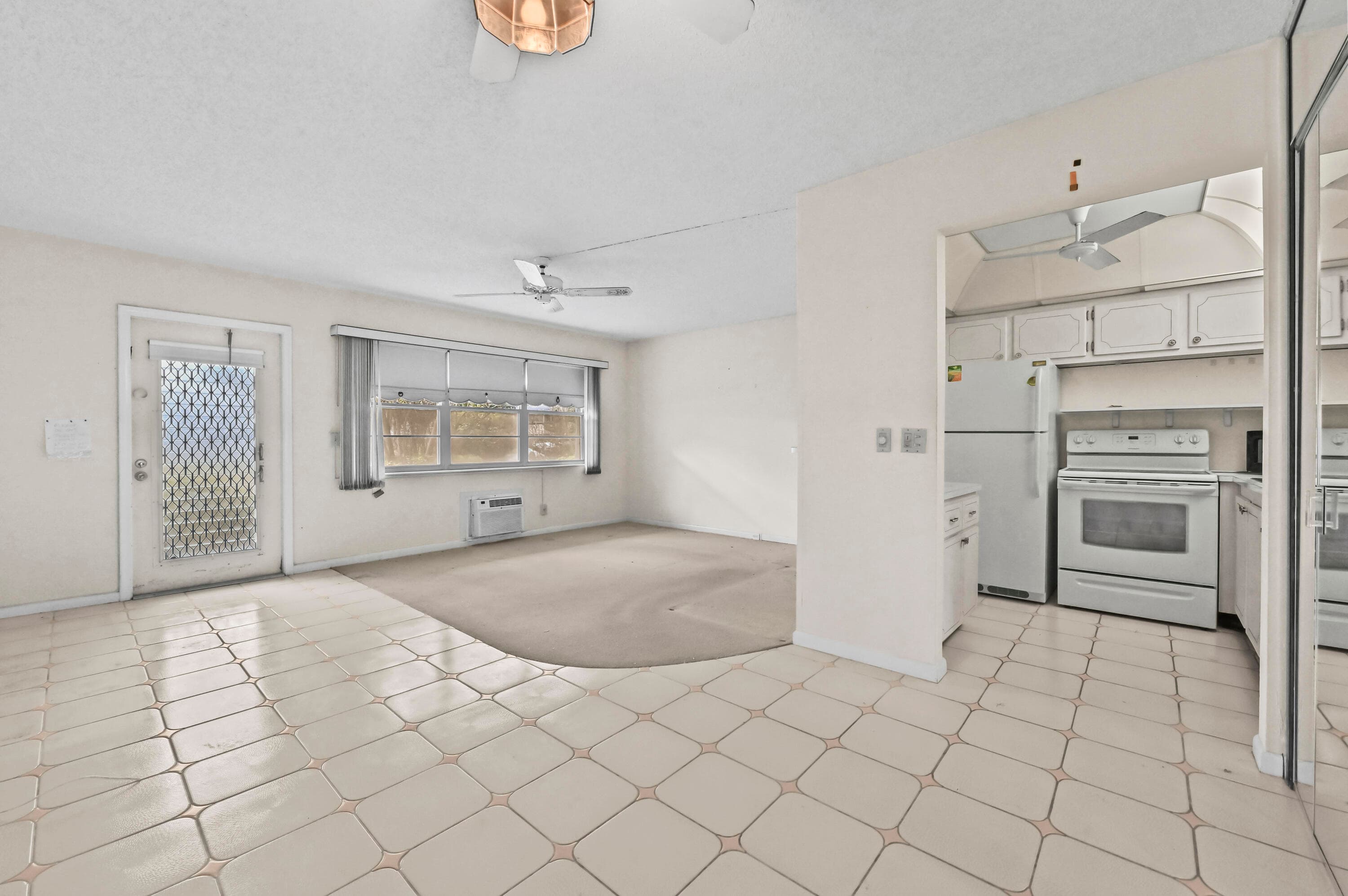411 Durham N, Deerfield Beach, FL 33442 — photo 8 of 22