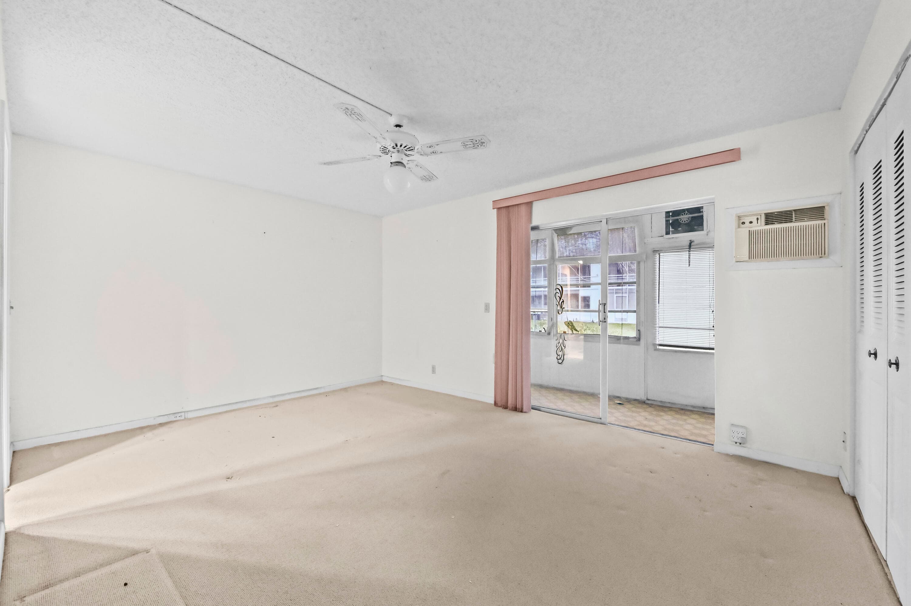411 Durham N, Deerfield Beach, FL 33442 — photo 11 of 22