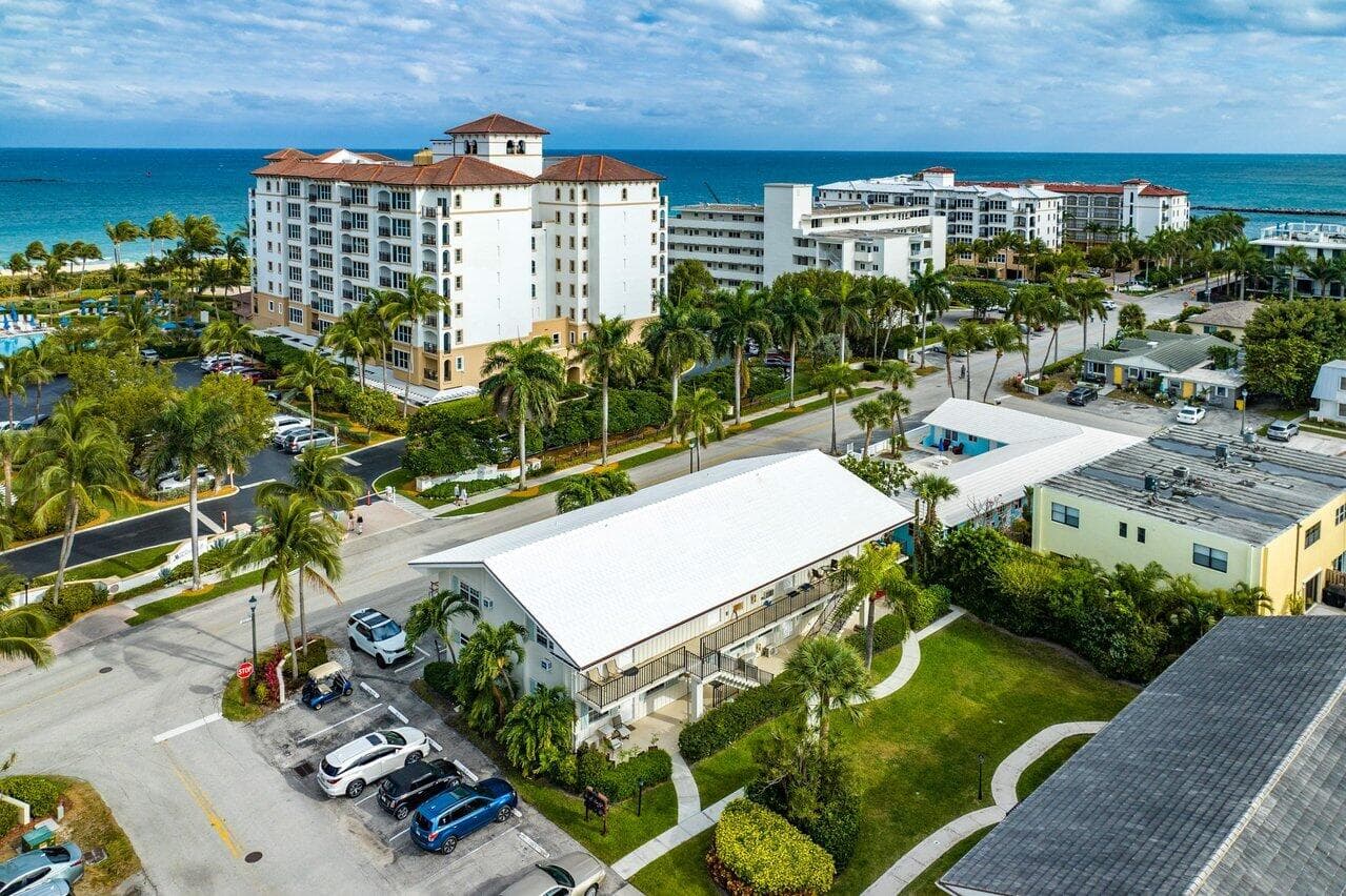 100 Bravado Lane 2, Palm Beach Shores, FL 33404 — photo 14 of 22