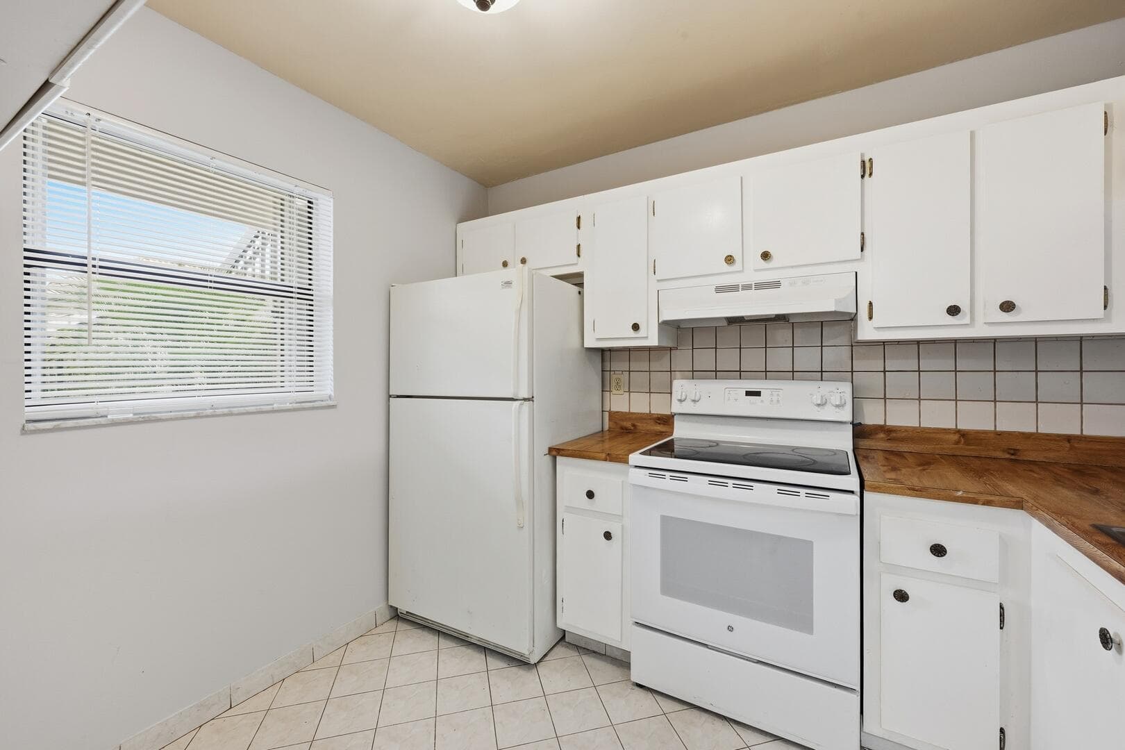 7142 Golf Colony Court 102, Lake Worth, FL 33467 — photo 6 of 24
