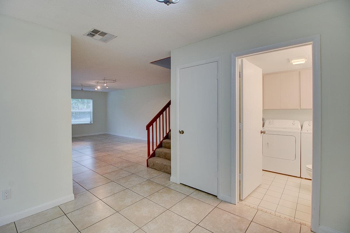 44 Essex Court B, Royal Palm Beach, FL 33411 — photo 10 of 37