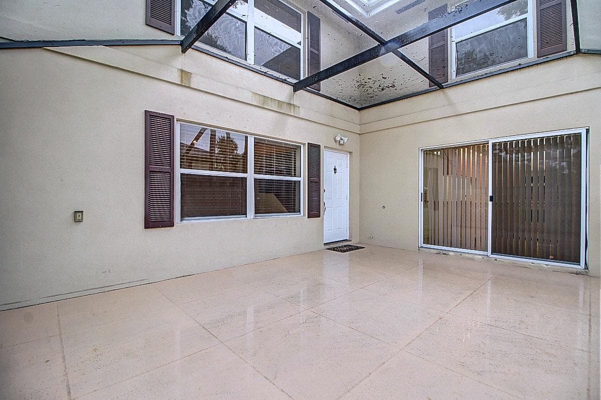 44 Essex Court B, Royal Palm Beach, FL 33411 — photo 35 of 37