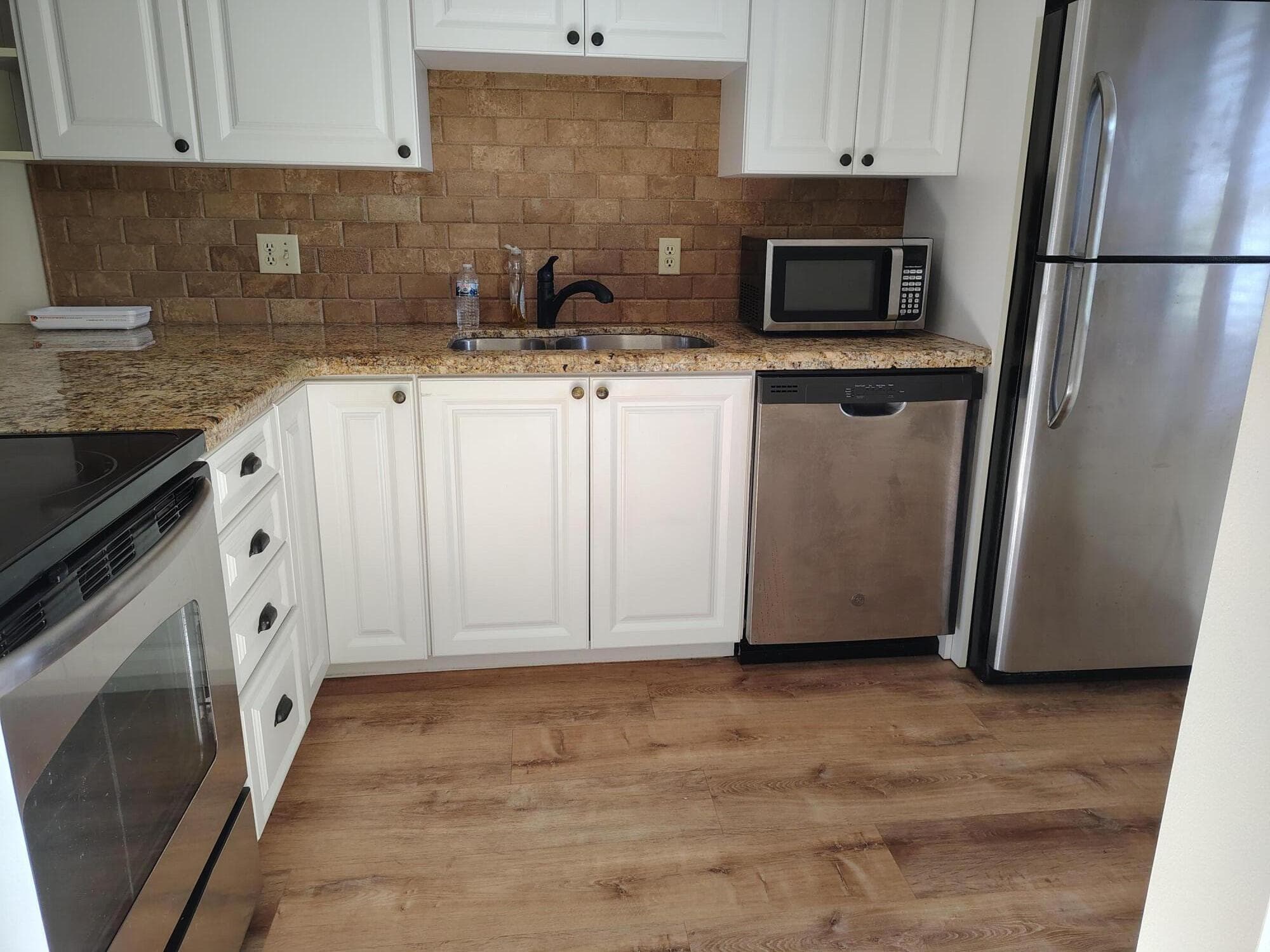 4100 Tivoli Court 104, Lake Worth, FL 33467 — photo 2 of 3
