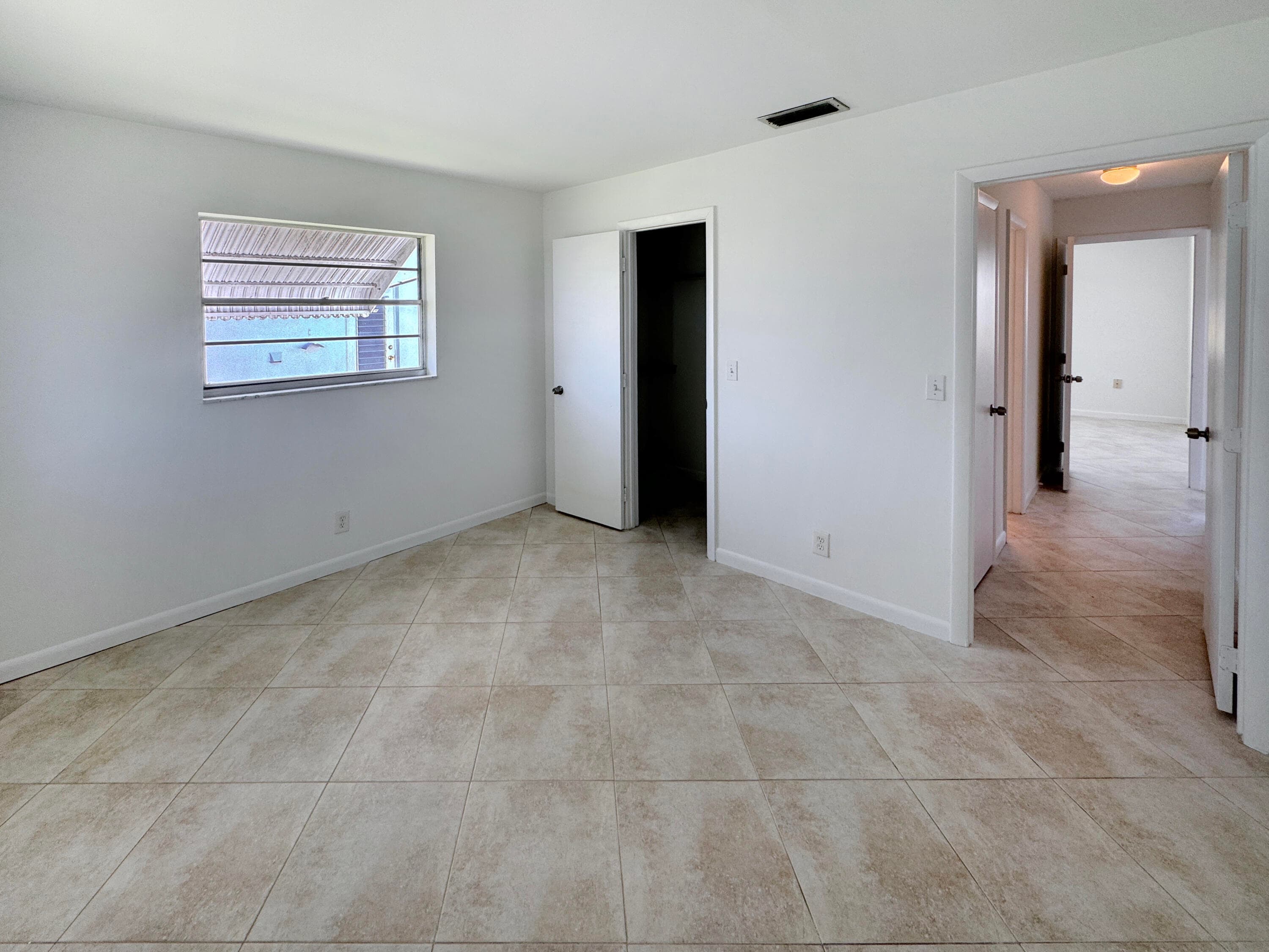514 SW 20th Street, Boynton Beach, FL 33426 — photo 10 of 60